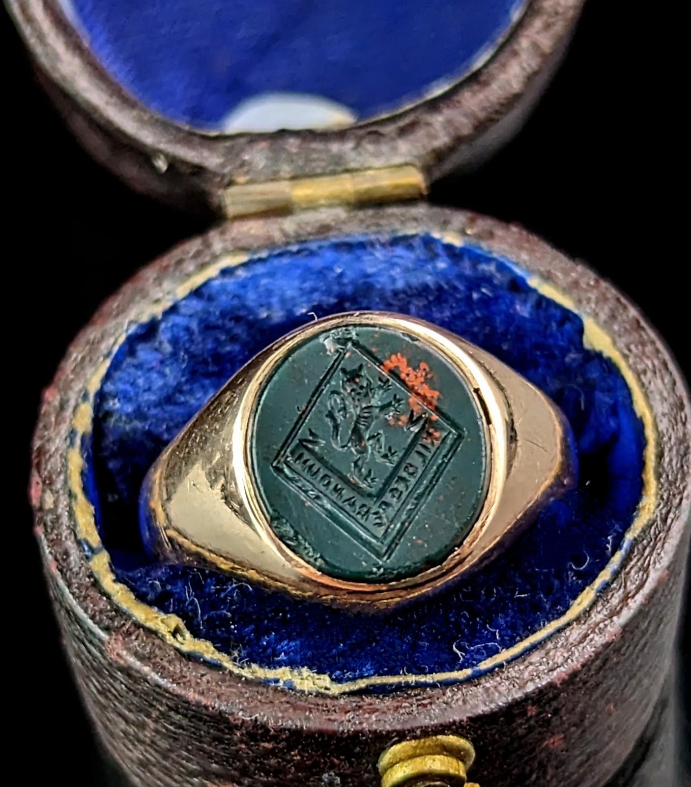 Women's or Men's Antique Bloodstone signet ring, Lion Intaglio, 9k gold 