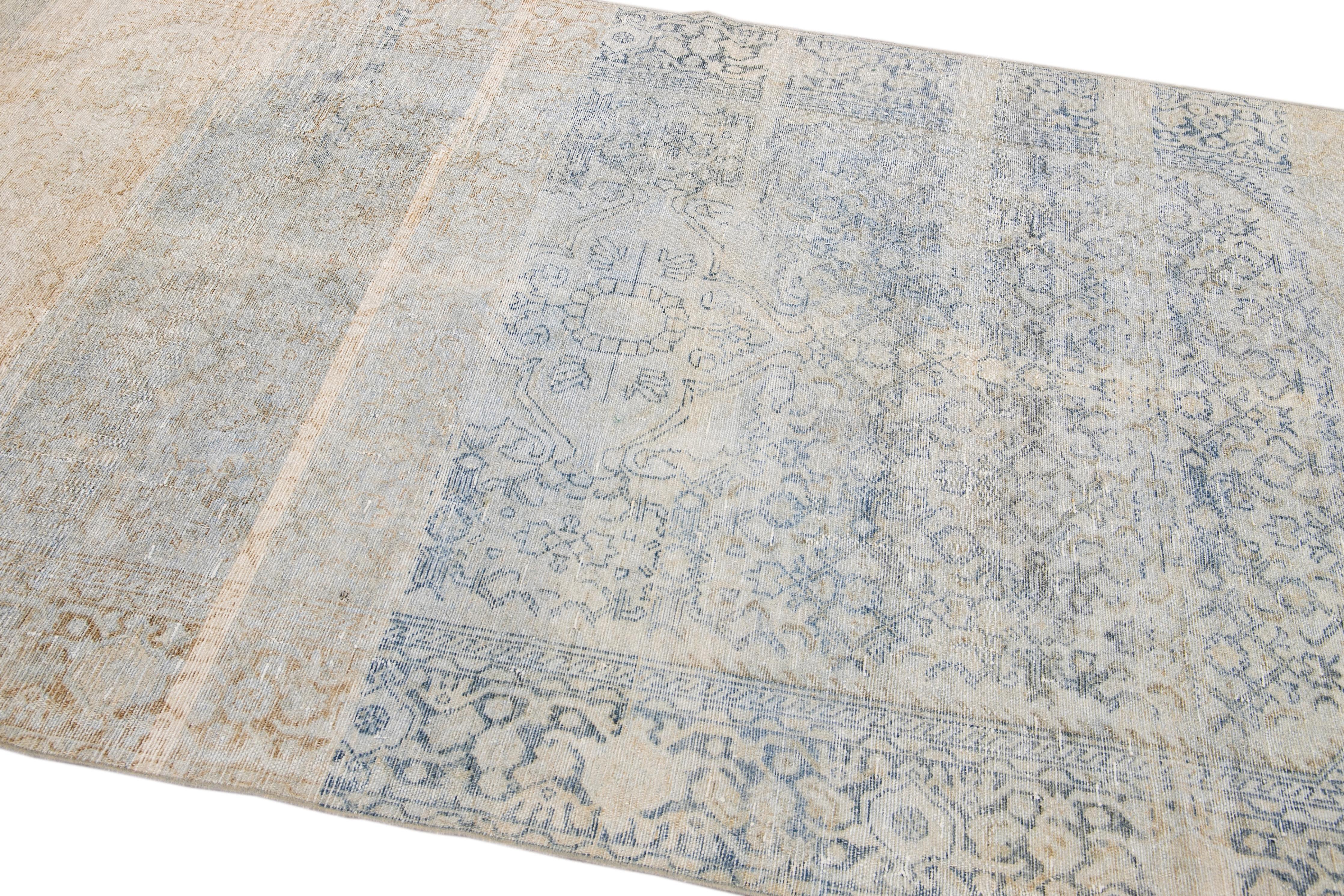 20th Century Antique Blue And Beige Mahal Handmade Medallion Floral Wool Rug For Sale