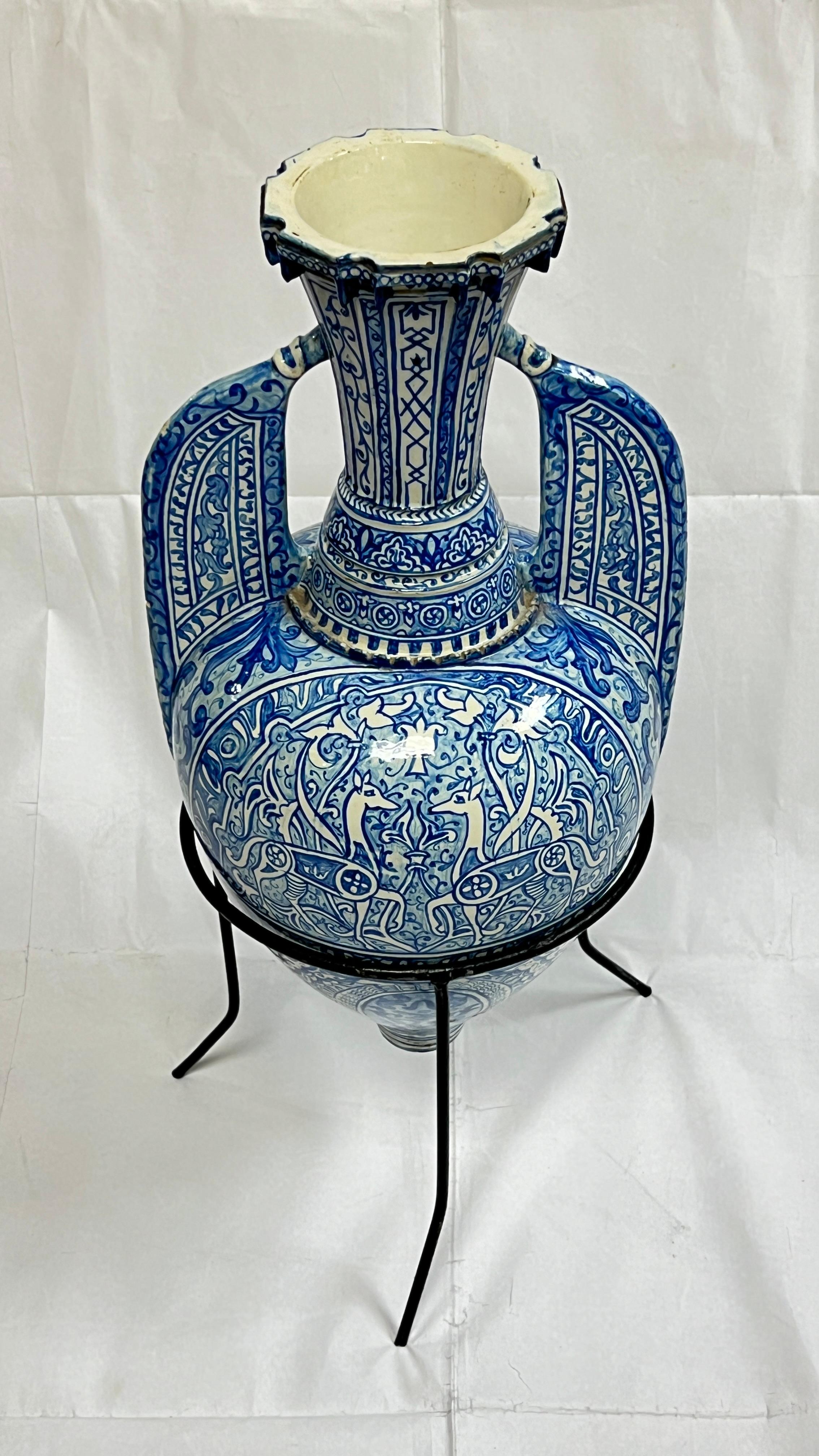 Antique Blue and White Ceramic Alhambra Vase and Iron Stand In Good Condition For Sale In New York, NY