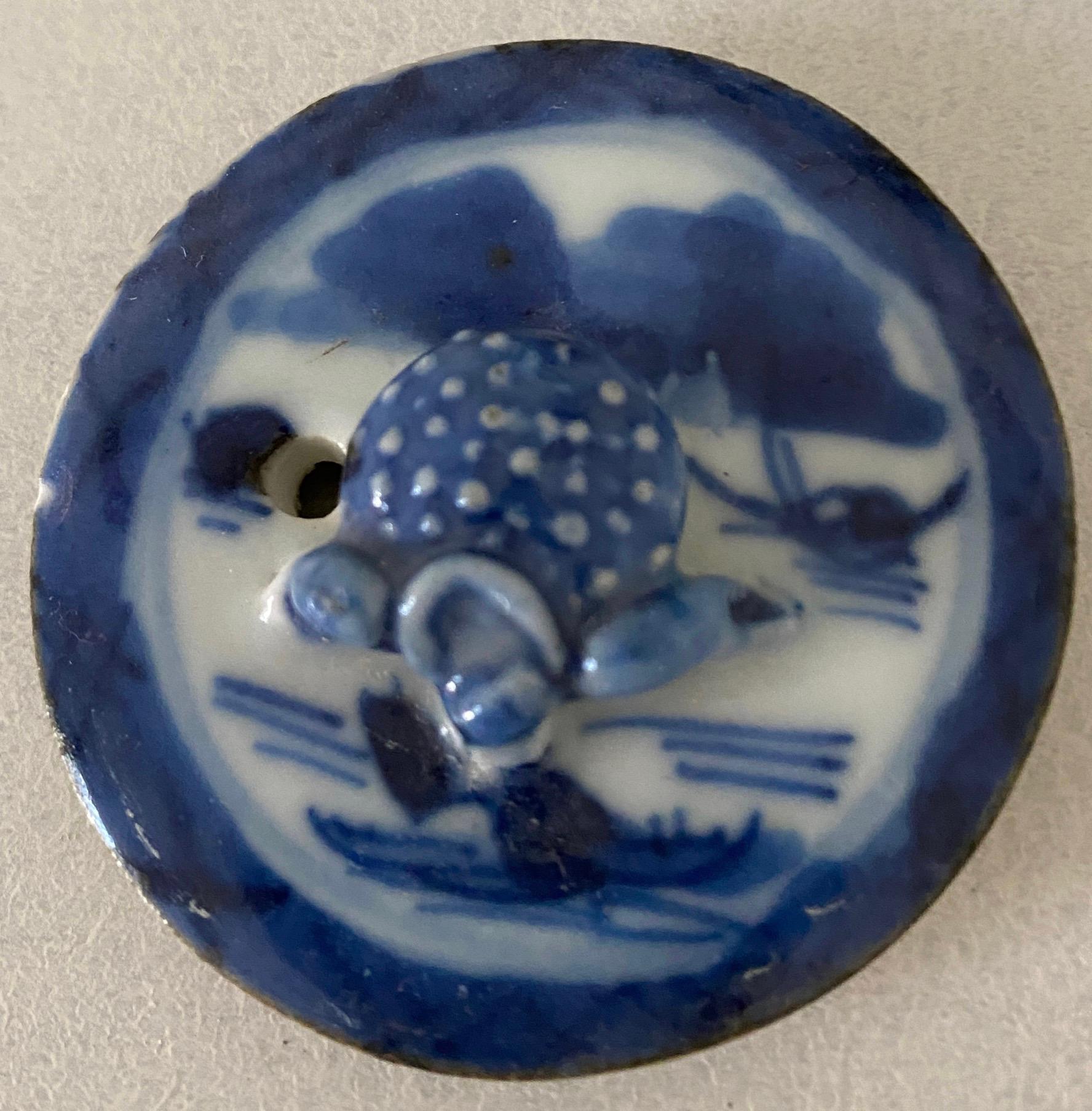 Antike blau-weiße chinesische Teekanne (Handbemalt) im Angebot