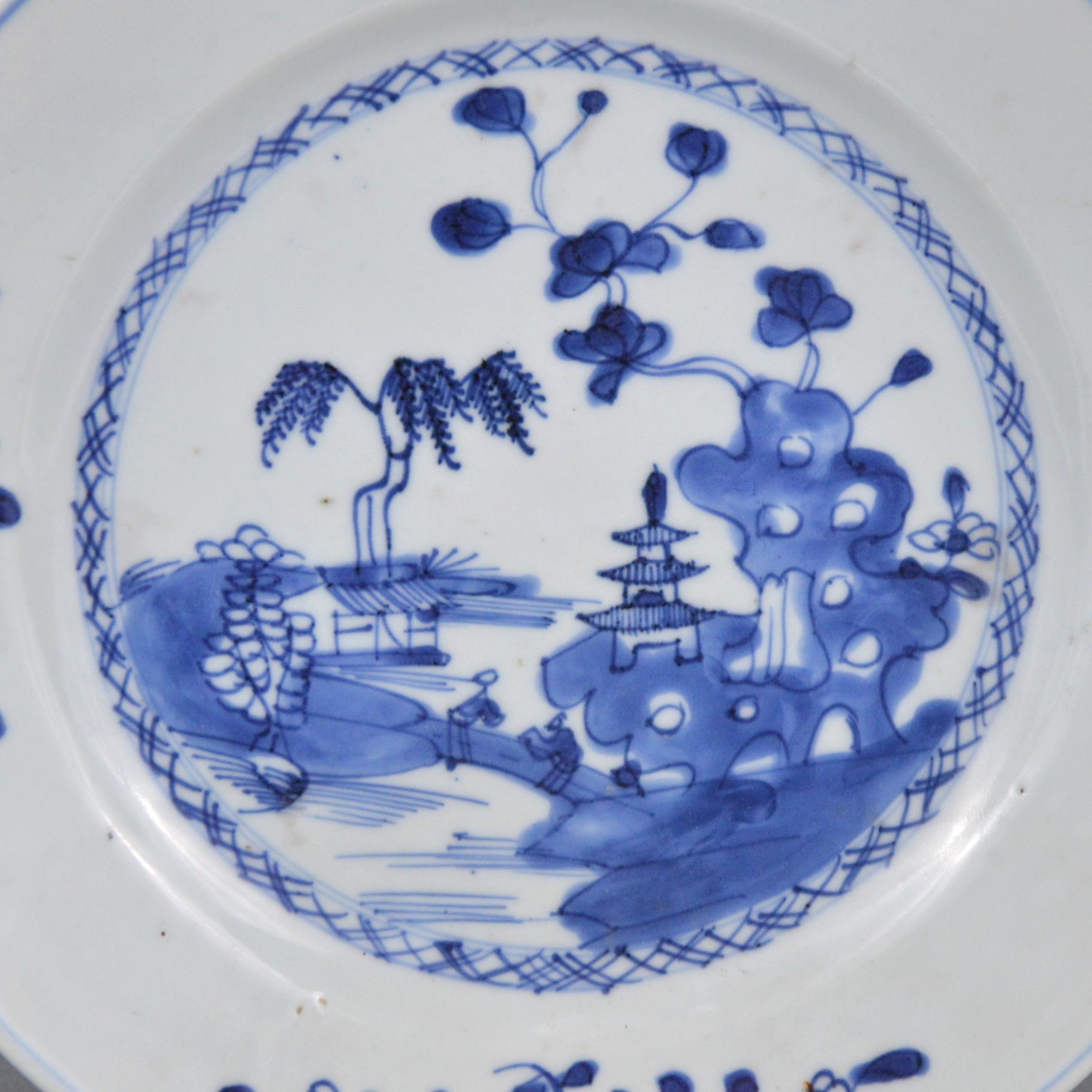 Antique Blue and White Decoration Chinese Porcelain Plate Qing For Sale 2