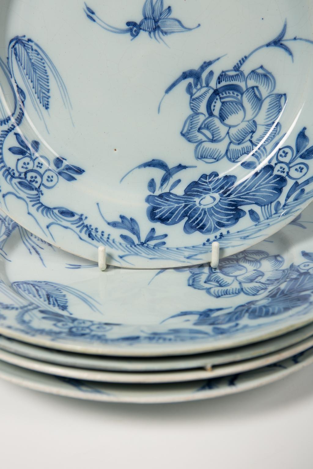 Antique Blue and White Delft Plates a Set of Five 18th Century circa 1750 (Englisch)