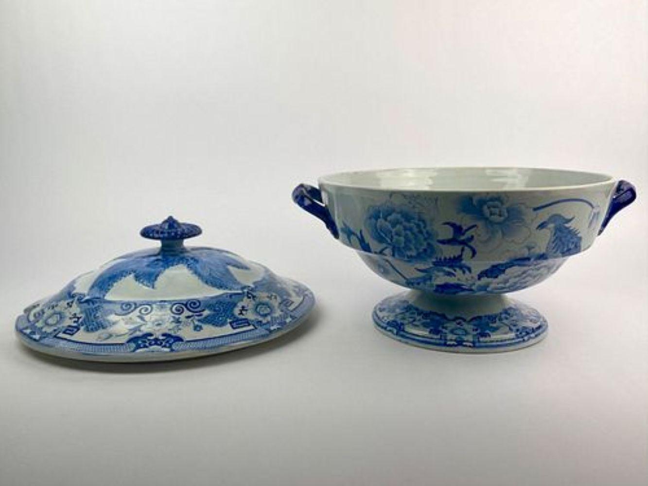 Georgien Soupière couverte ancienne en pierre de fer bleue et blanche,  Début du 19e siècle