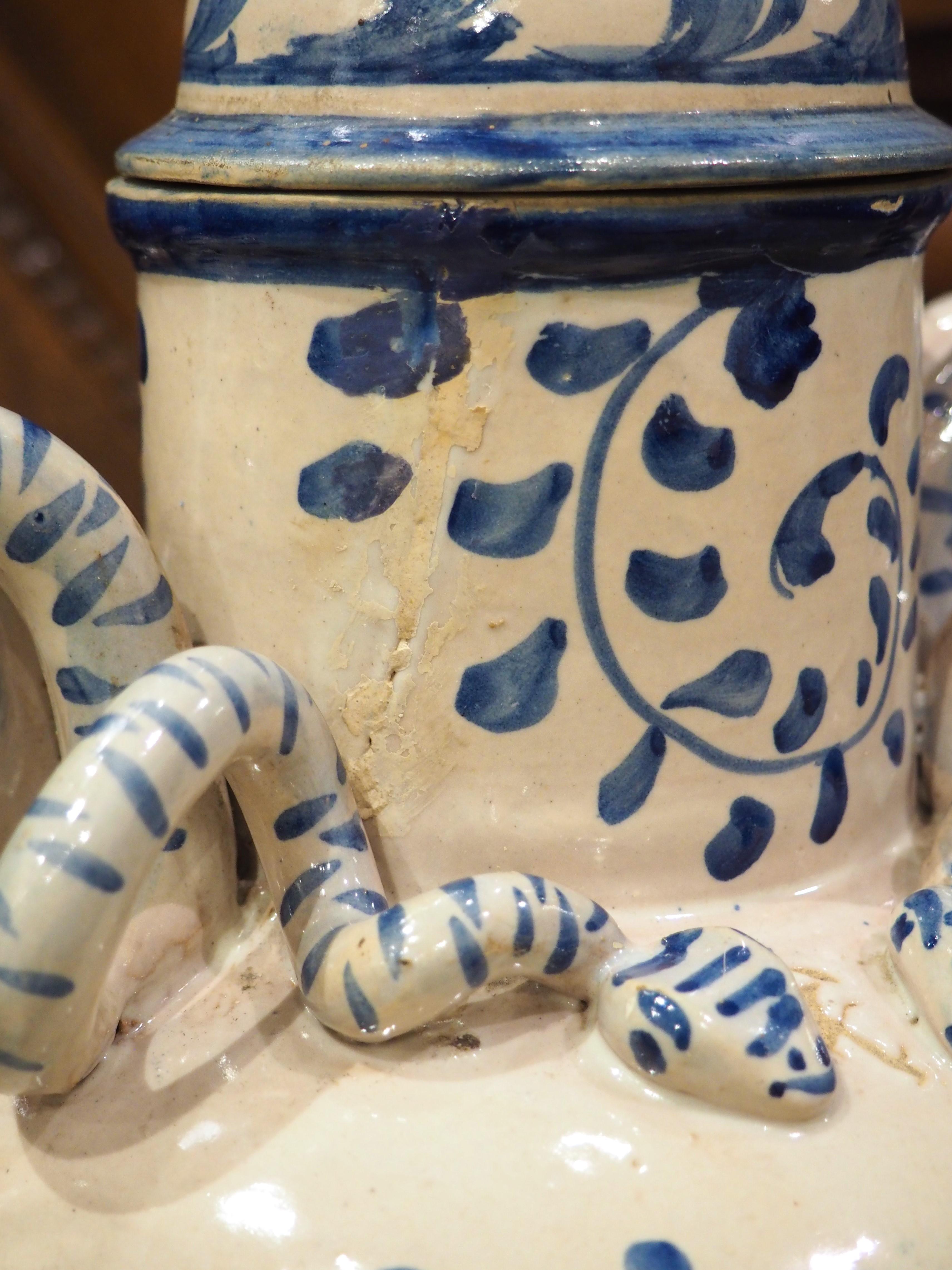 Vases anciens à couvercle bleu et blanc de Savona, Italie, vers 1800 en vente 7