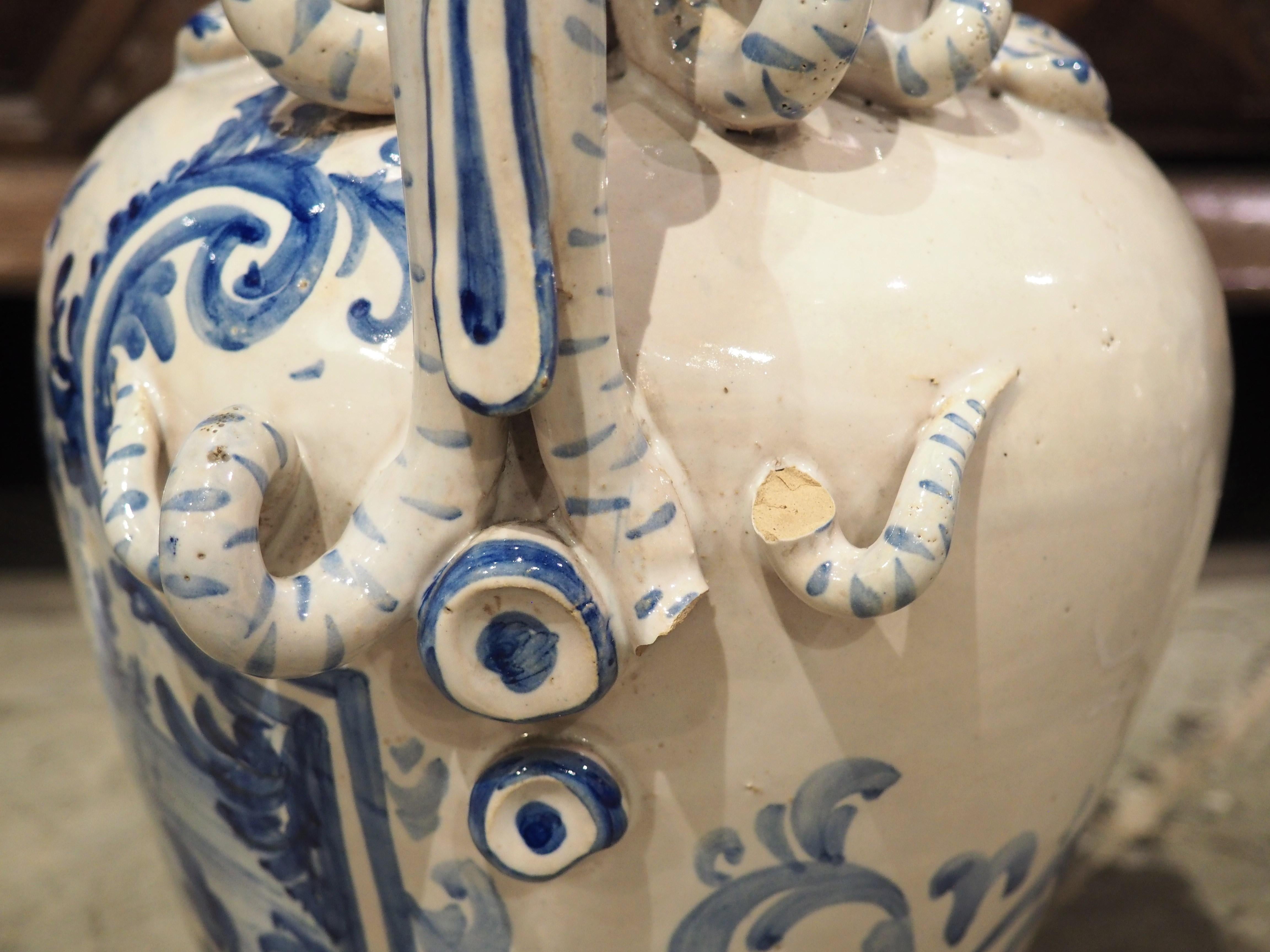 Vases anciens à couvercle bleu et blanc de Savona, Italie, vers 1800 en vente 10