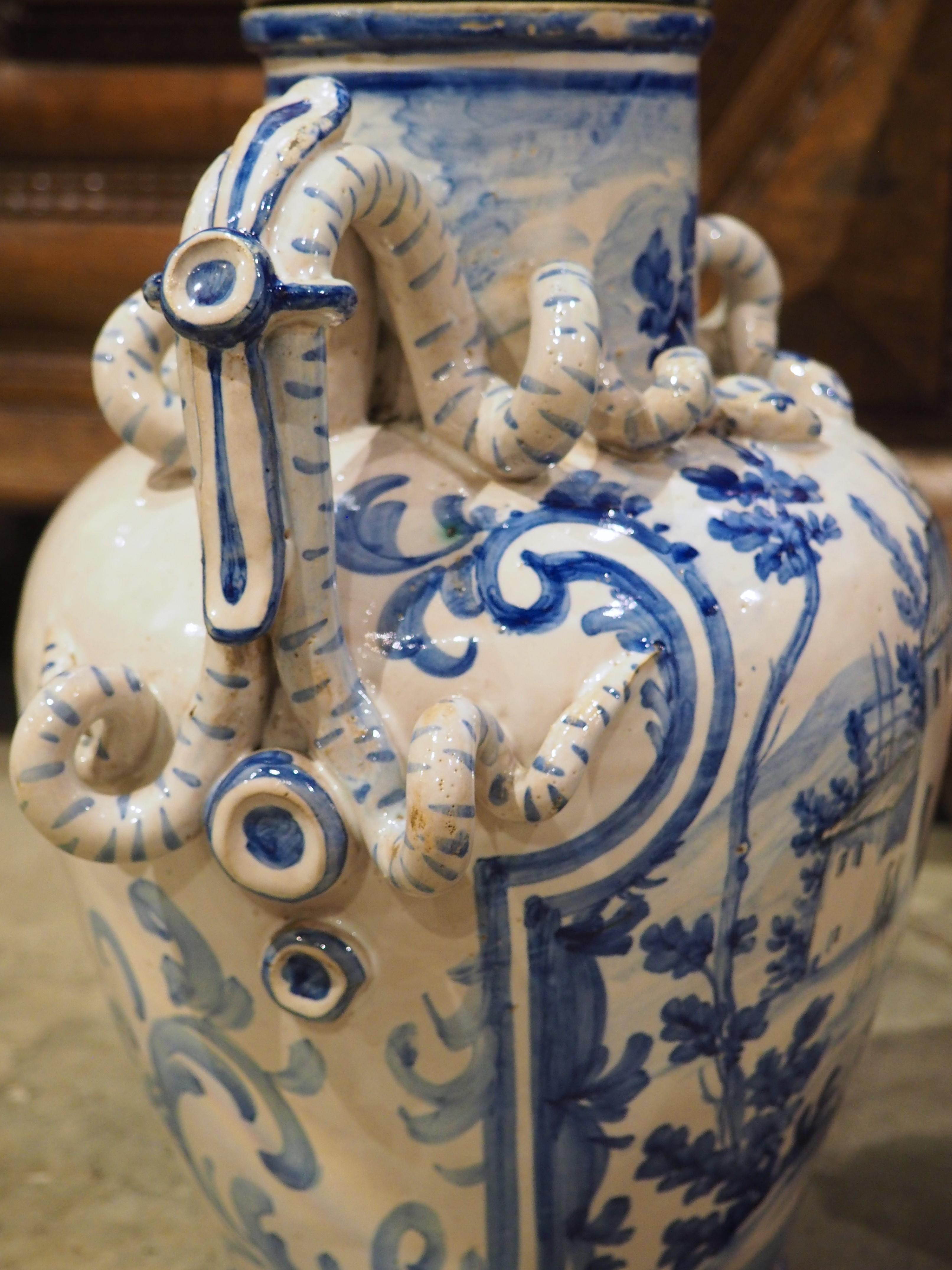 Vases anciens à couvercle bleu et blanc de Savona, Italie, vers 1800 en vente 11