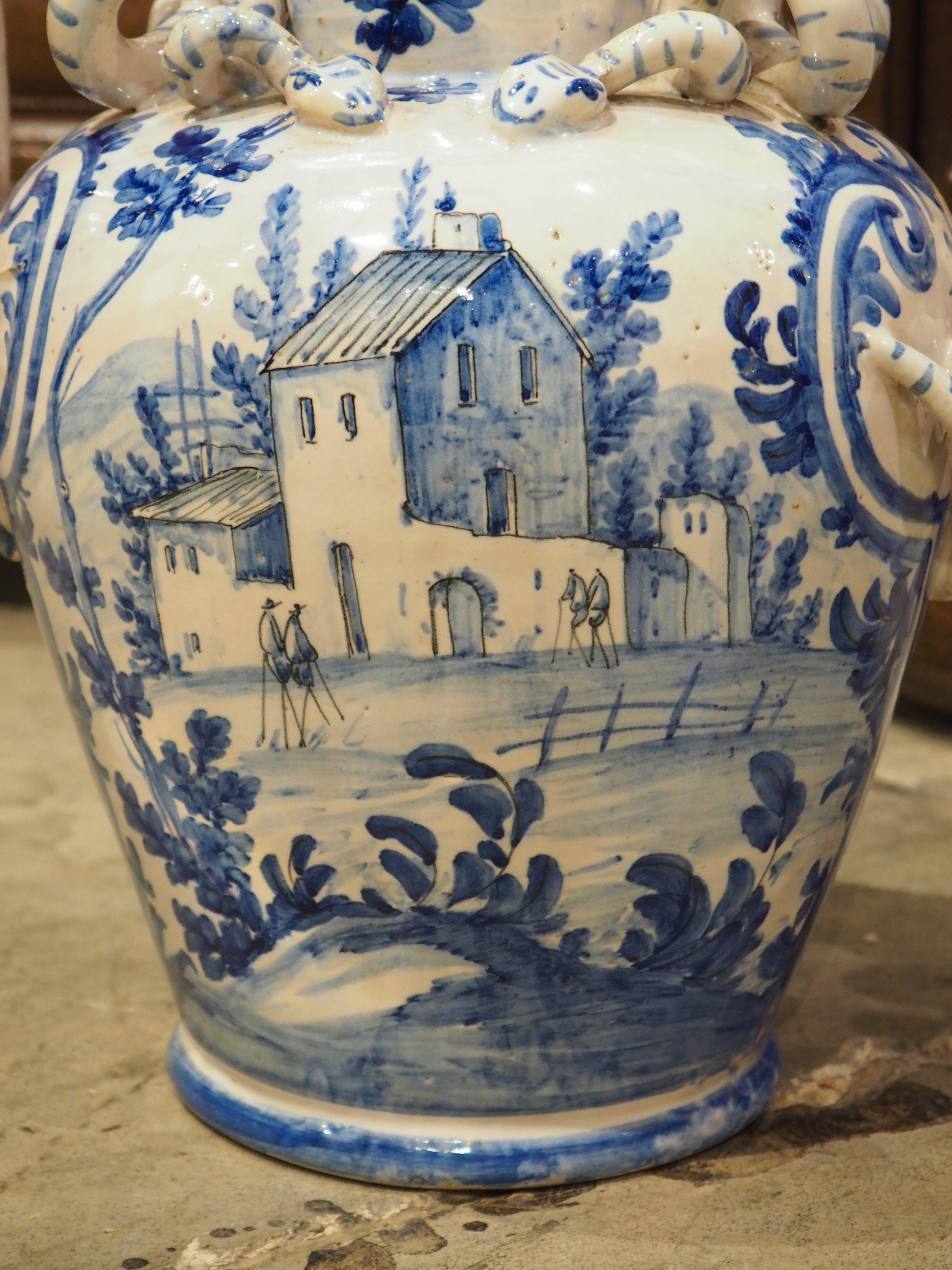 Vases anciens à couvercle bleu et blanc de Savona, Italie, vers 1800 en vente 1