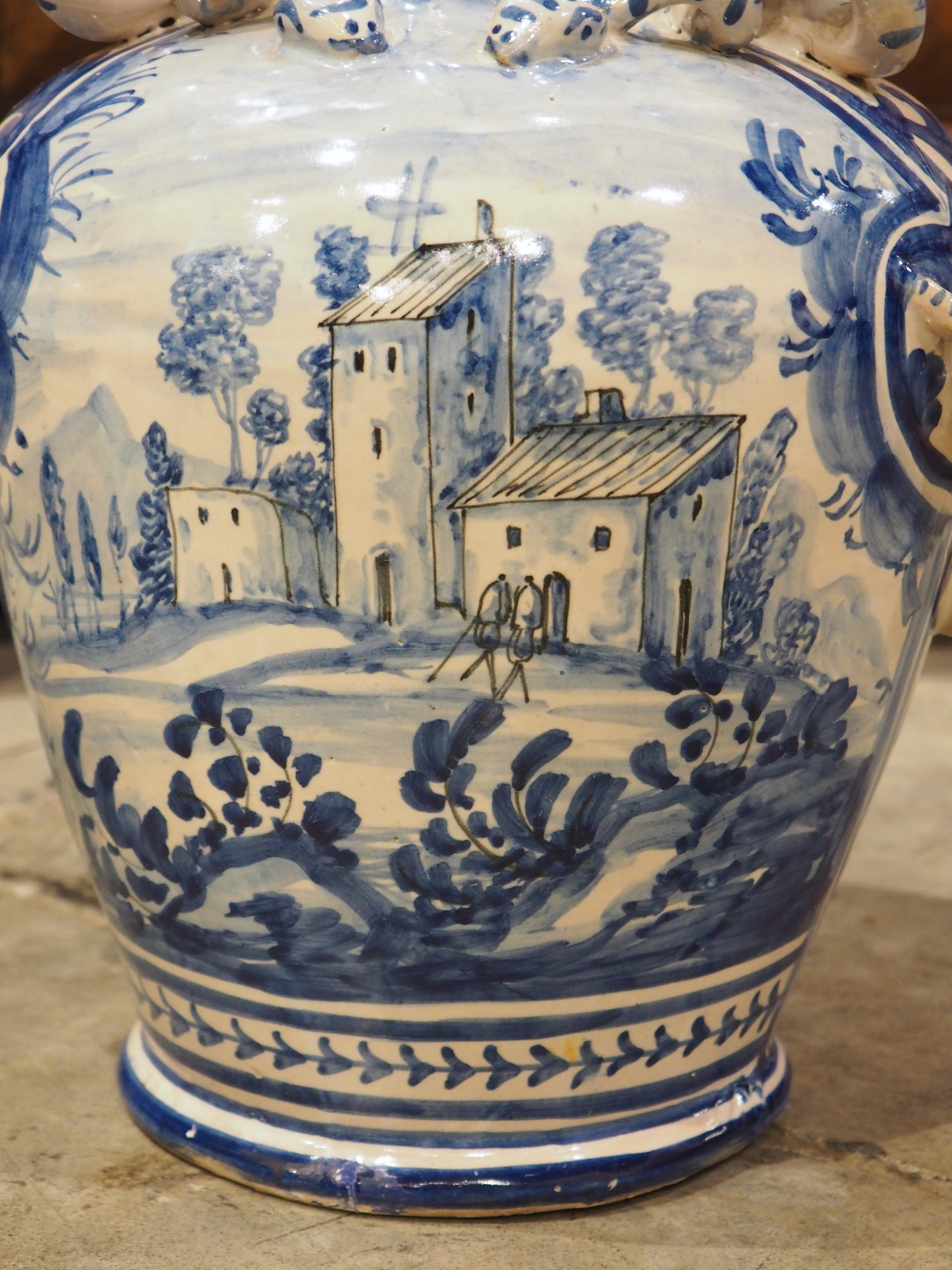 Vases anciens à couvercle bleu et blanc de Savona, Italie, vers 1800 en vente 2