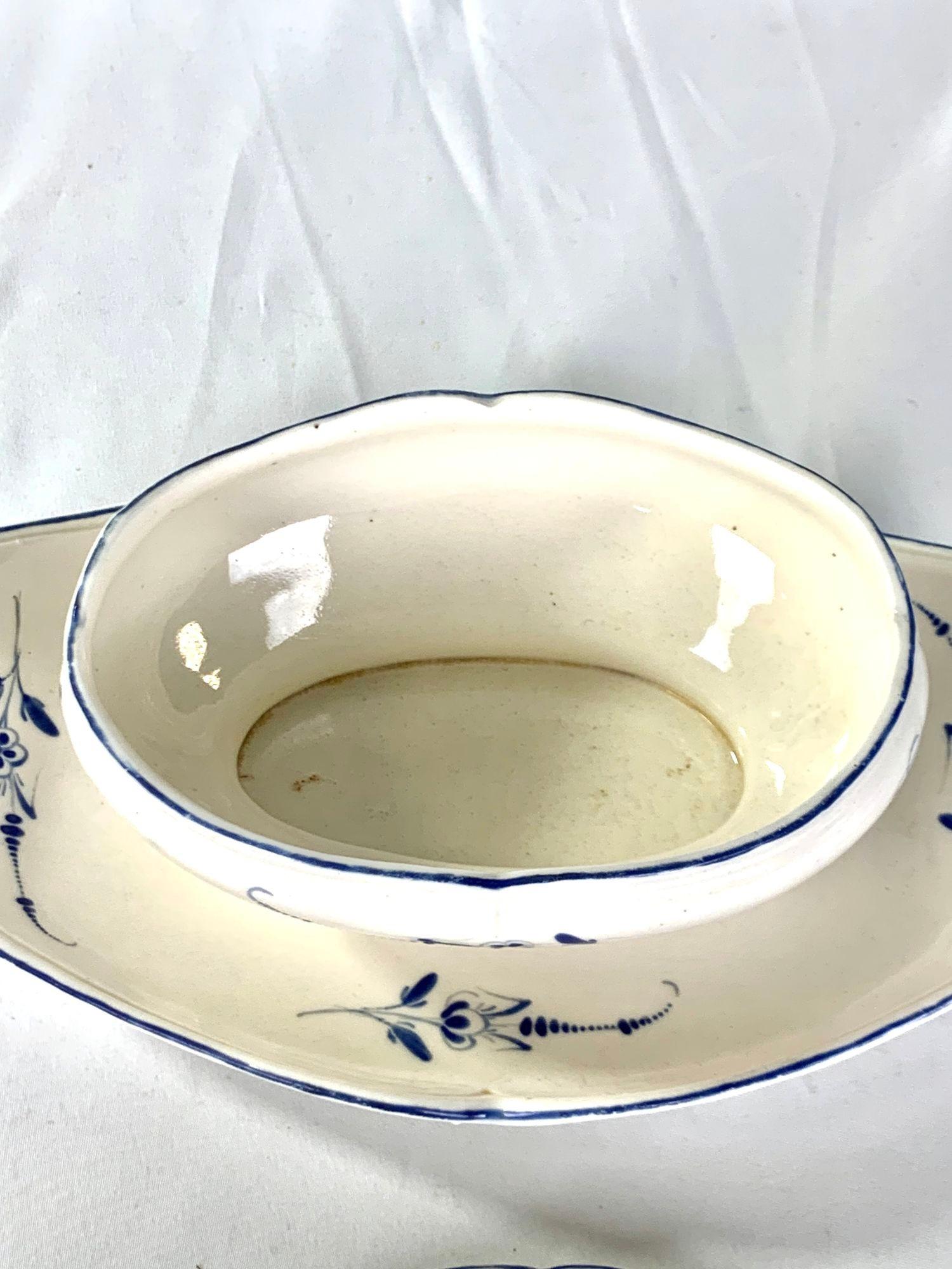 Antica zuppiera in porcellana di Mennecy blu e bianca, metà del XVIII secolo, Francia, 1750 ca. 1750 in vendita 3