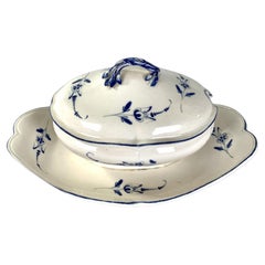 Antica zuppiera in porcellana di Mennecy blu e bianca, metà del XVIII secolo, Francia, 1750 ca. 1750