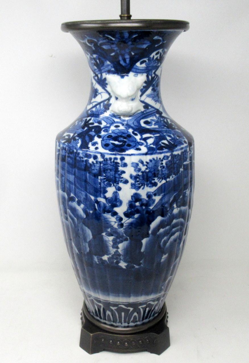 Art Deco Antique Blue and White Porcelain Bronze Table Lamp Chinese Japanese European