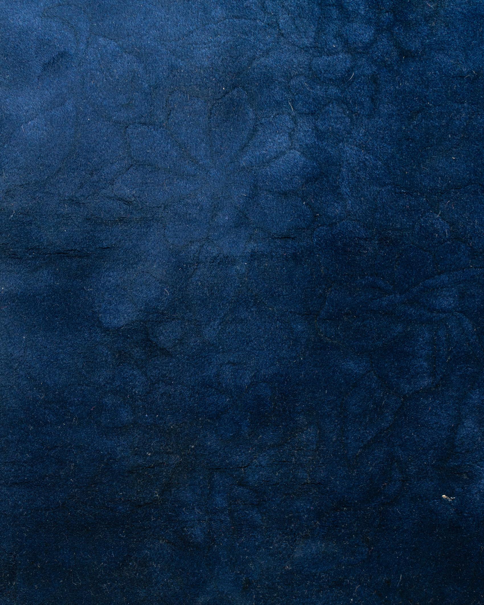 Antiker blauer chinesischer Art-Déco-Teppich  12'x19'3 im Angebot 4