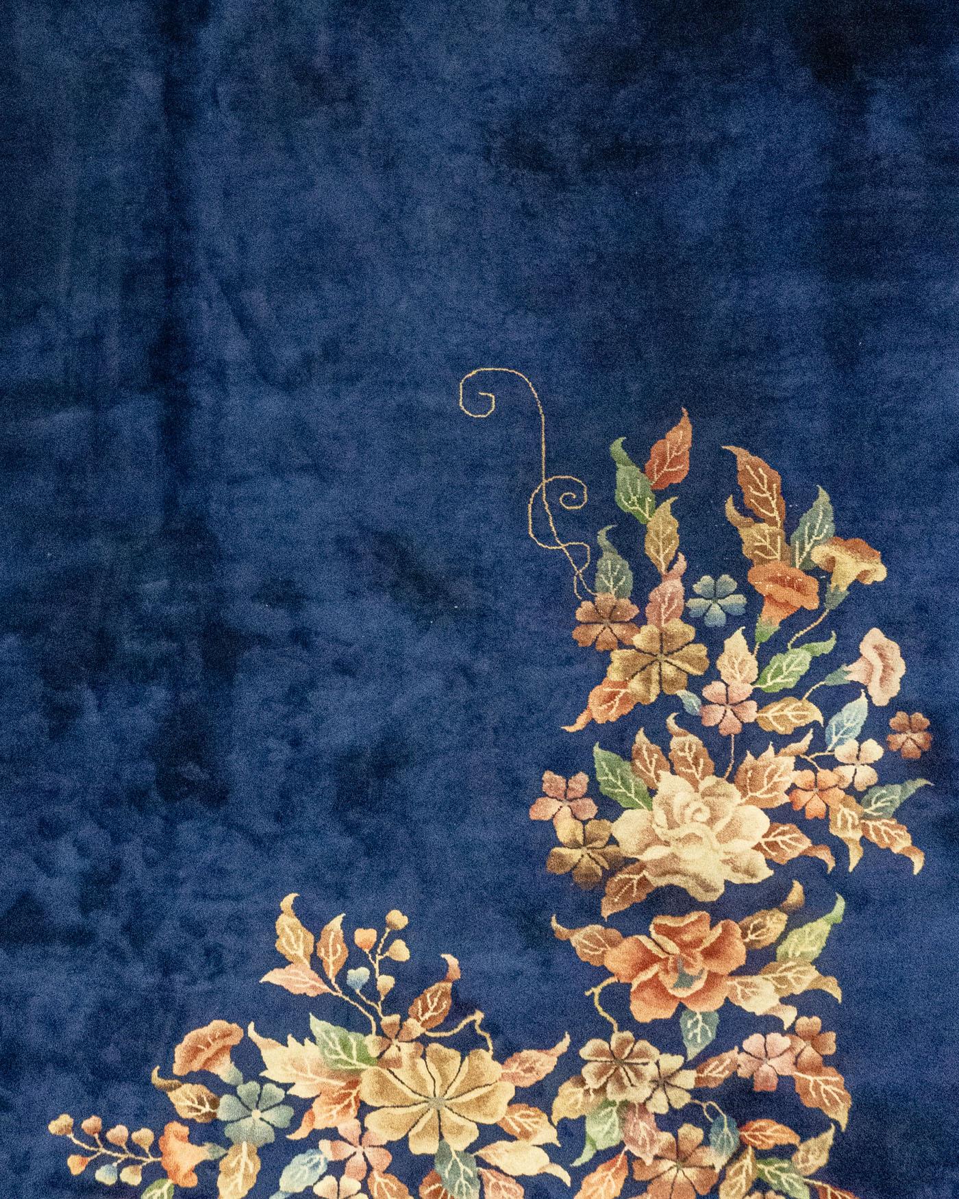 Antiker blauer chinesischer Art-Déco-Teppich  12'x19'3 (Chinesisch) im Angebot