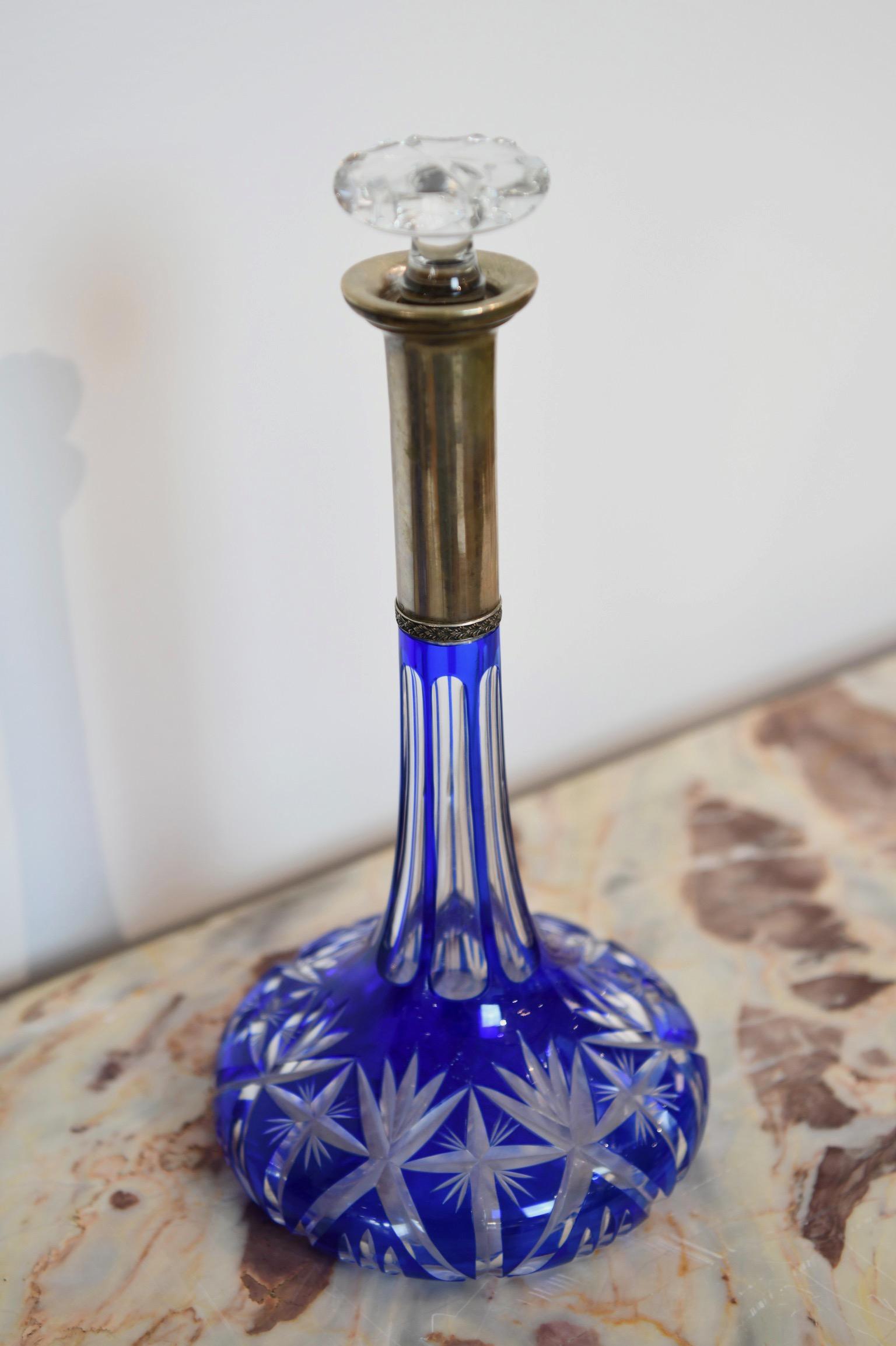 Antique Blue Cut to Clear Decanter In Good Condition For Sale In Brooklyn, NY