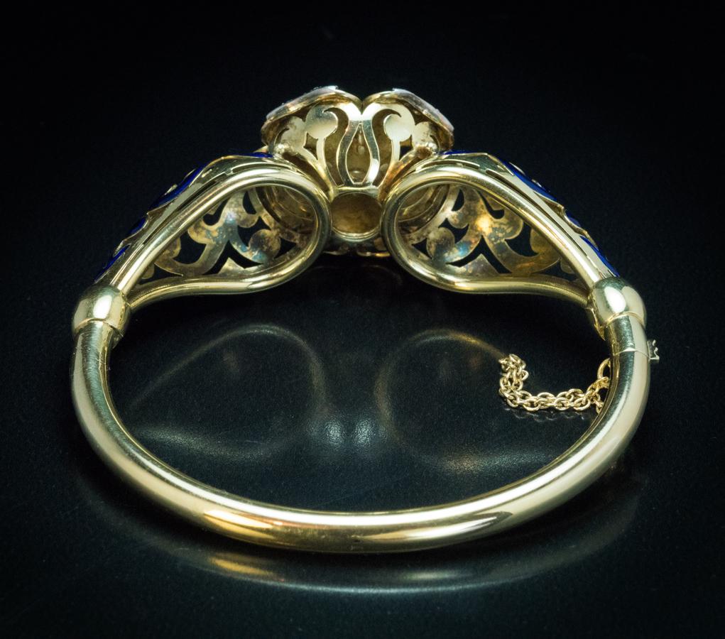 Antique Blue Enamel Diamond Gold Bangle Bracelet In Excellent Condition For Sale In Chicago, IL