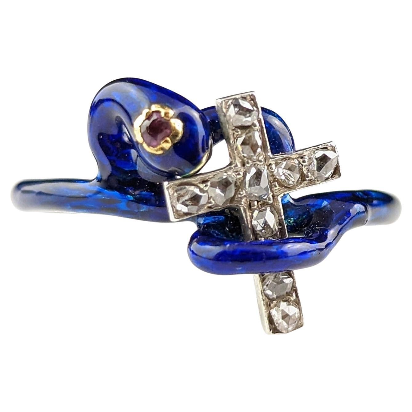 Bague russe ancienne en forme de serpent en émail bleu, croix en diamants et rubis, or 14 carats  en vente