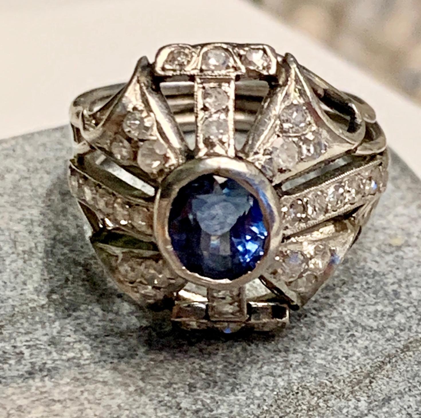 Antique Blue Faceted Sapphire and Diamond Platinum Ring For Sale 2