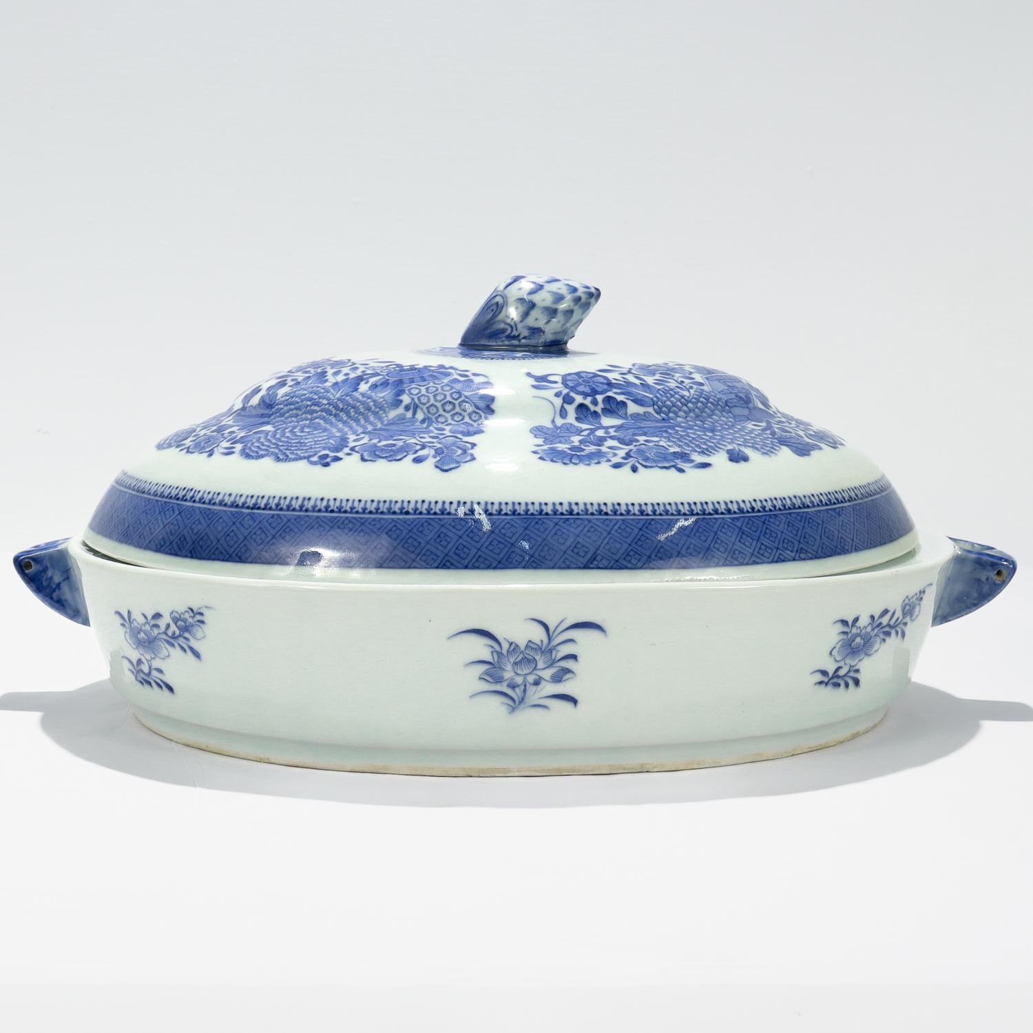 19th Century Antique Blue Fitzhugh Pattern Chinese Export Porcelain Tray Warmer & Cover For Sale