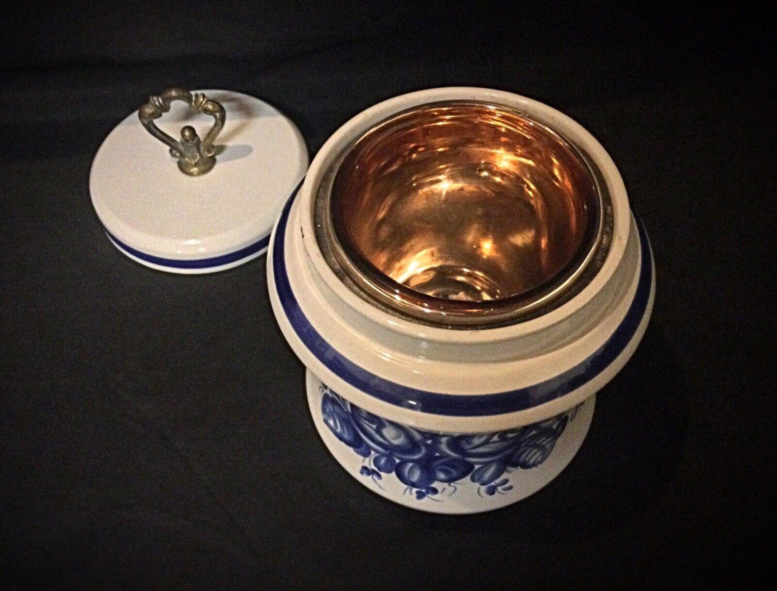 20ième siècle Urne funéraire ancienne en faïence bleue à fleurs - Design Macabo, 20e siècle - 2Y20 en vente