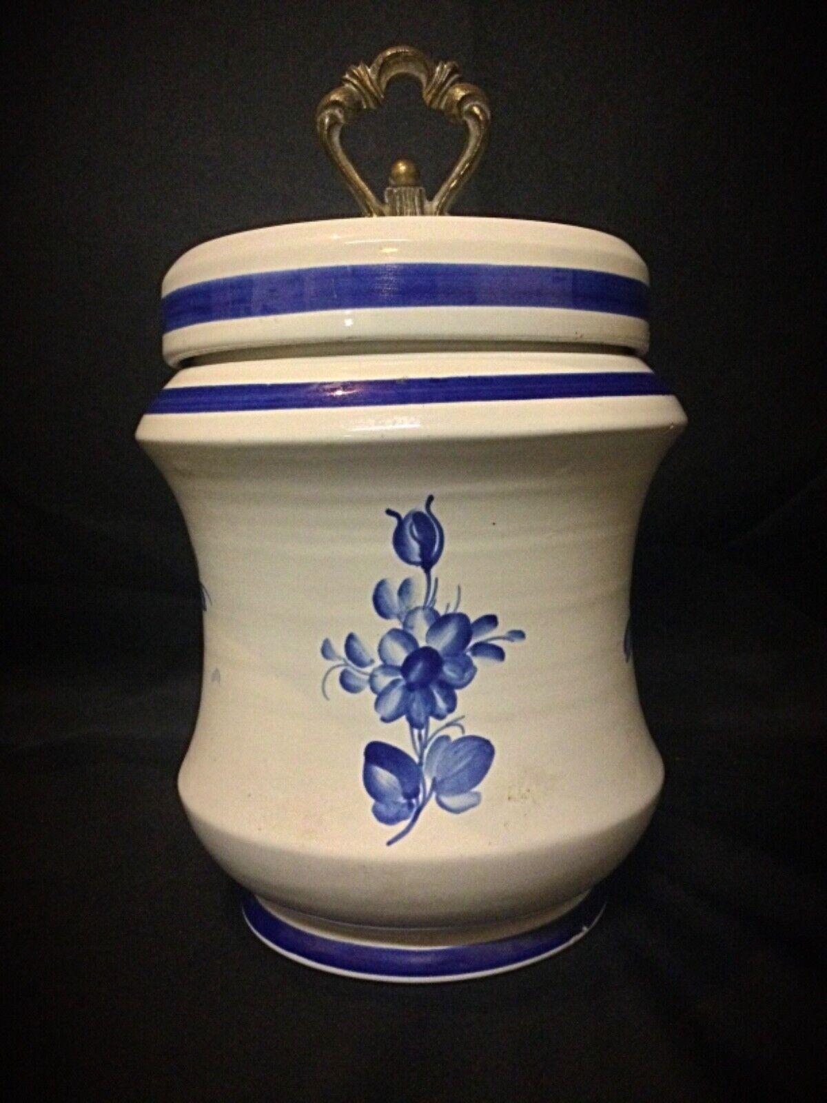 Urne funéraire ancienne en faïence bleue à fleurs - Design Macabo, 20e siècle - 2Y20 en vente 1