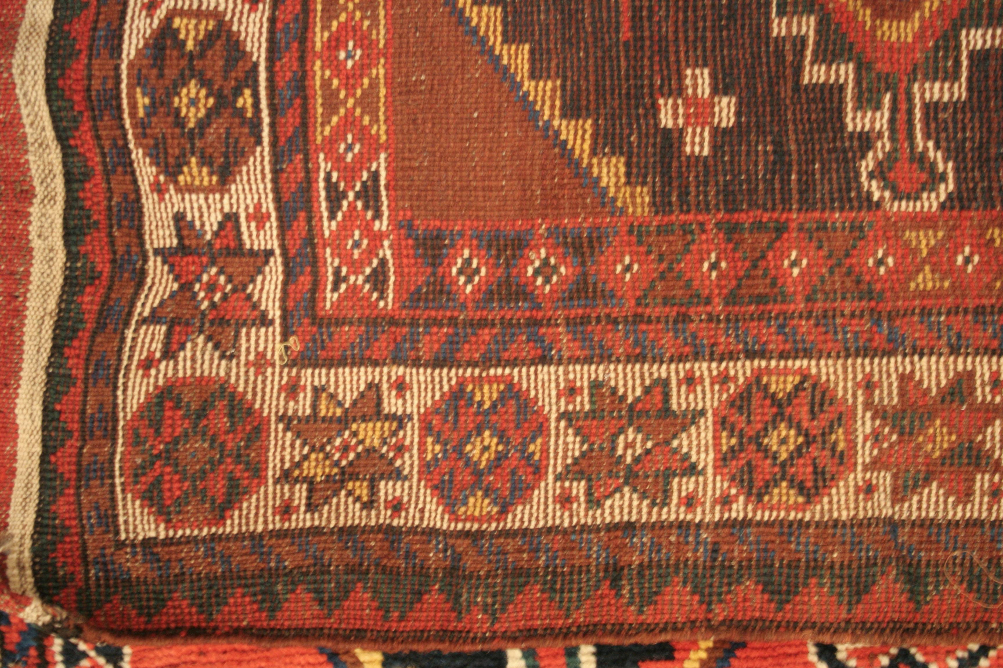 20ième siècle Tapis long kurde kazak à fond bleu antique en vente