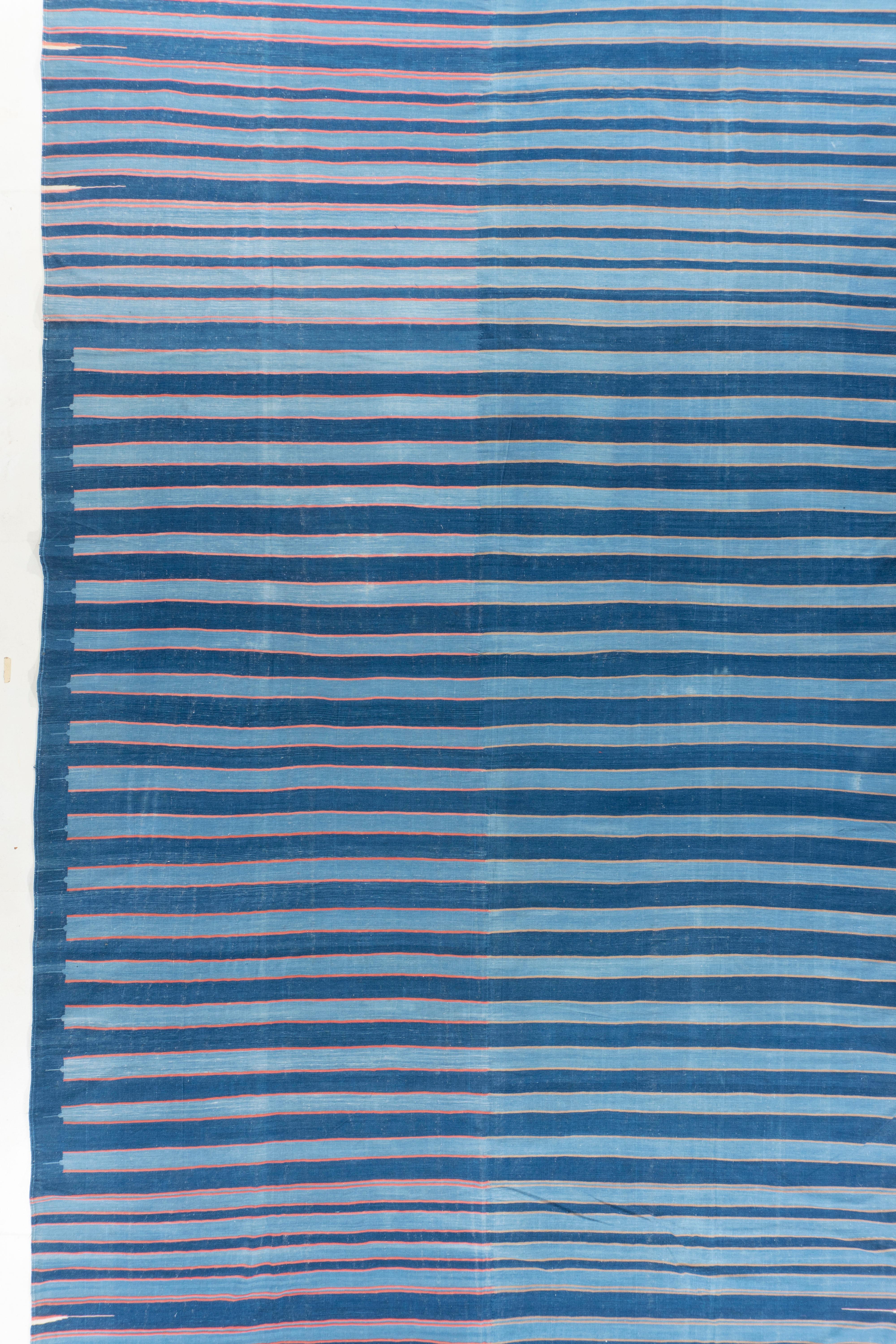 Kilim Tappeto Dhurrie indiano blu antico 11'6 X 22' in vendita