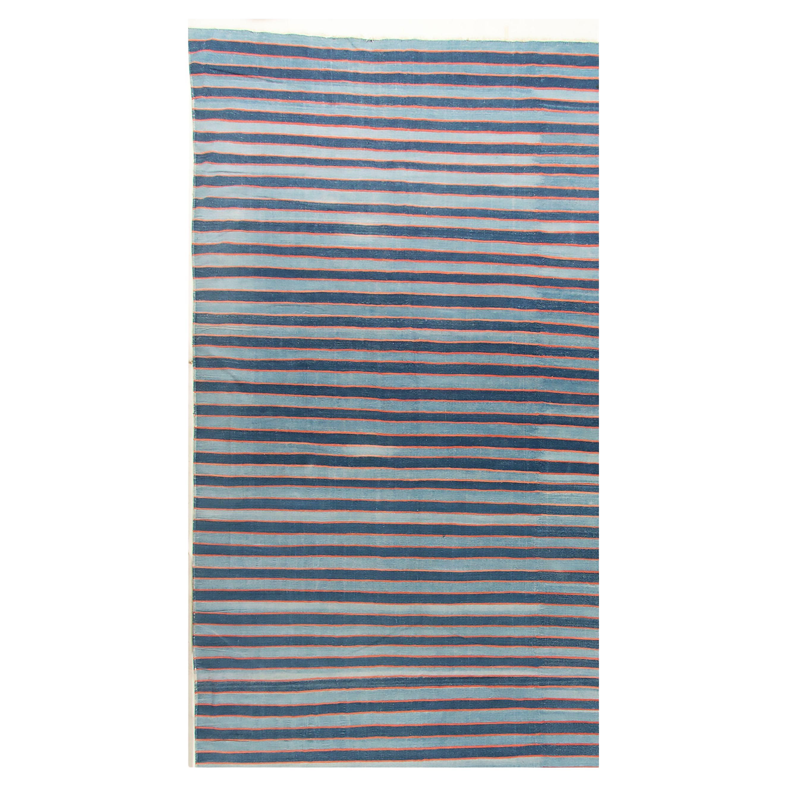 Antiker blauer indischer Dhurrie-Teppich 12'1 X 23'10 im Angebot