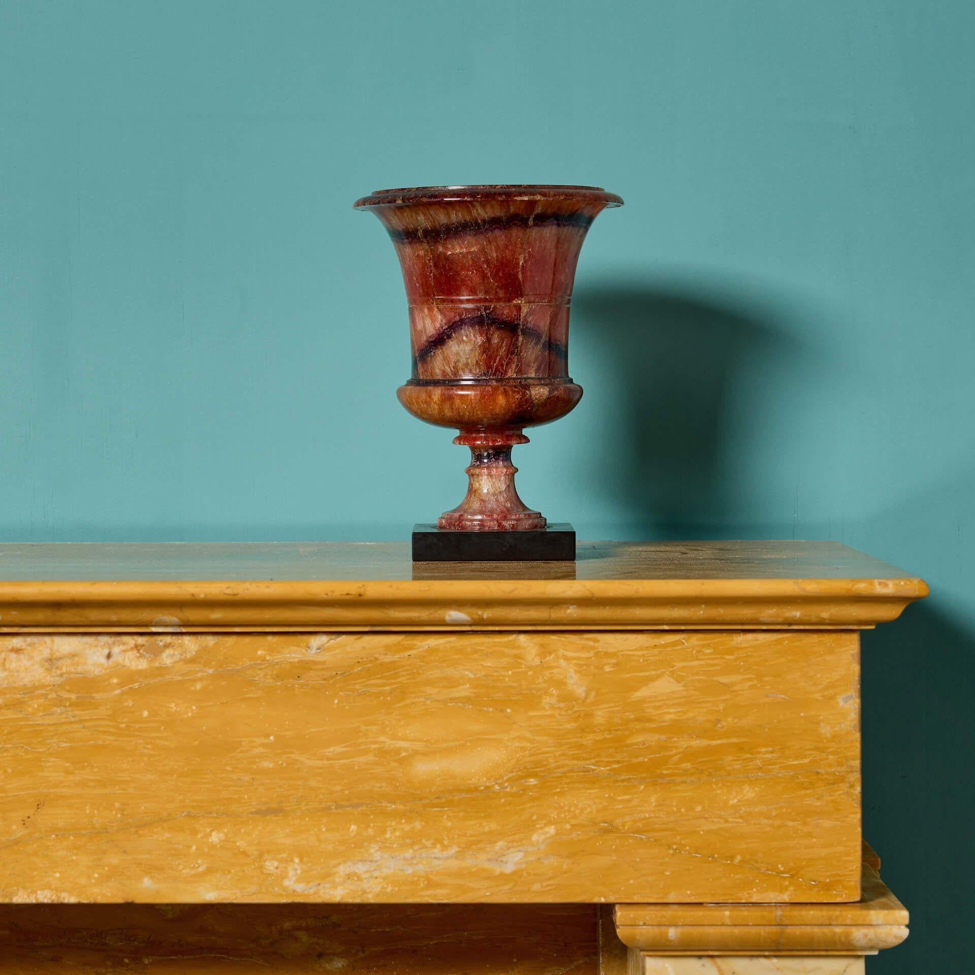 Vaso antico blu di John Campana in vendita 4