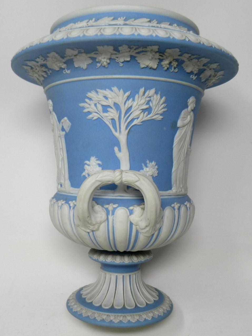 English Antique Blue Josiah Wedgewood Jasperware Urn Vase Mythological Scene, 1890-1908