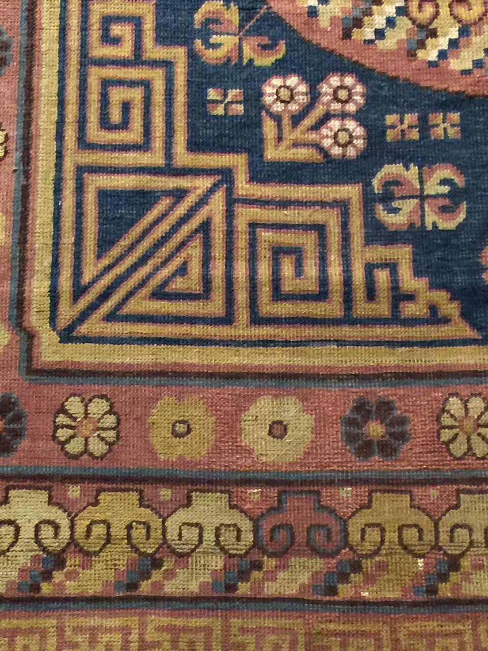 Tapis Khotan bleu antique - Samarkand Bon état - En vente à New York, NY