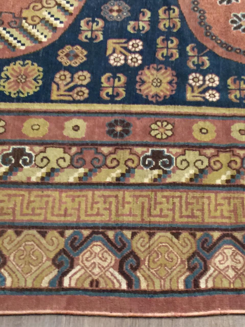 Laine Tapis Khotan bleu antique - Samarkand en vente