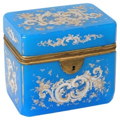 Ancienne boîte à coffret en verre doré émaillé d'opaline bleue, Charles X, 19ème siècle