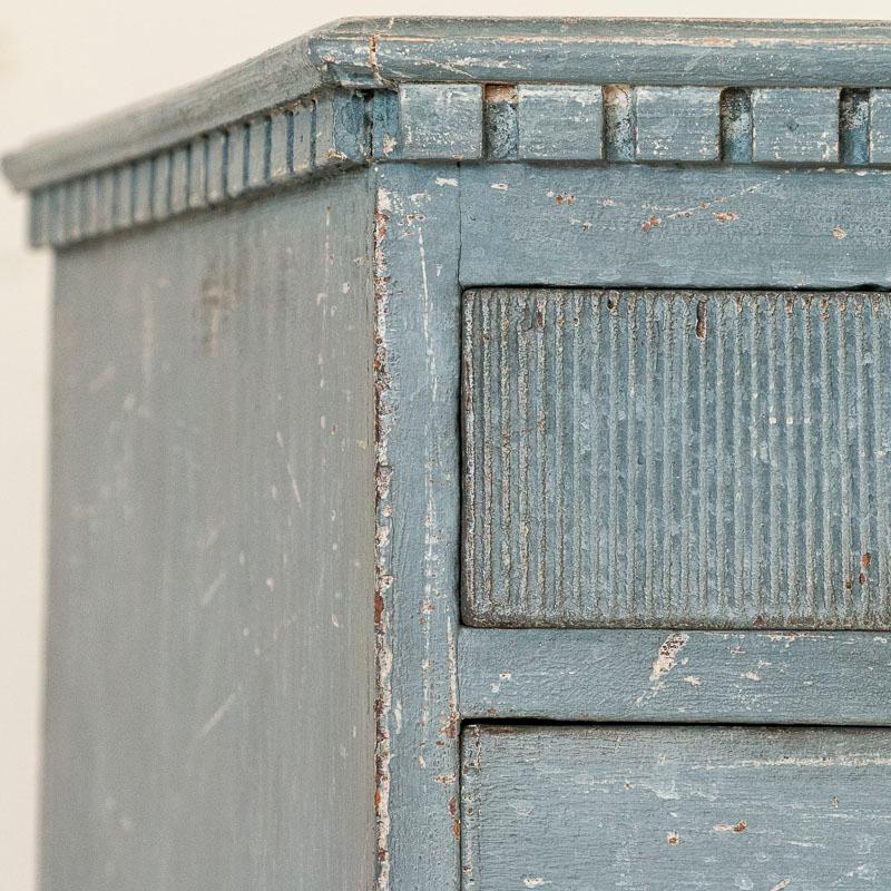 Antique Blue Painted Bow Front Chest of Drawers In Good Condition In Round Top, TX