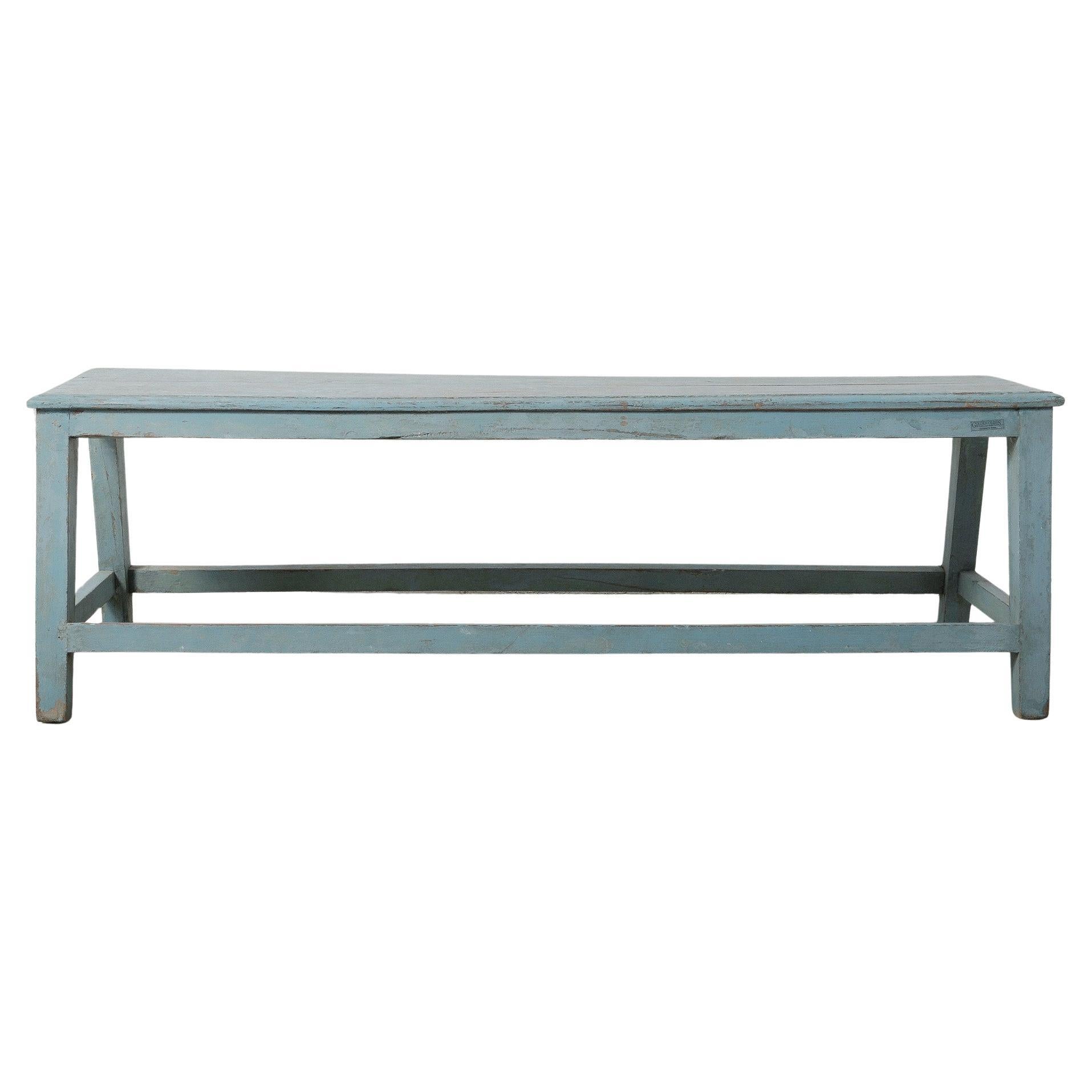 Banc rustique en bois peint en bleu antique en vente