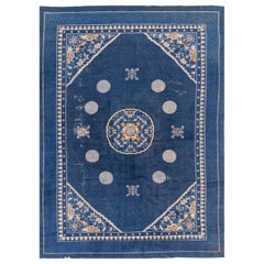 Ancien tapis en laine chinoise de Pékin bleu