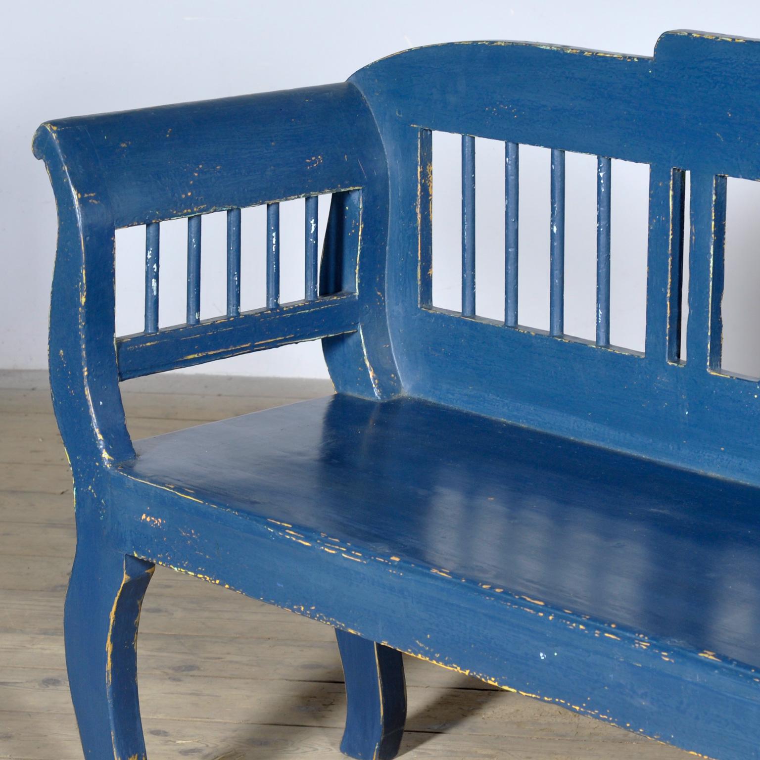 Hongrois Banc ancien en pin bleu, années 1900 en vente