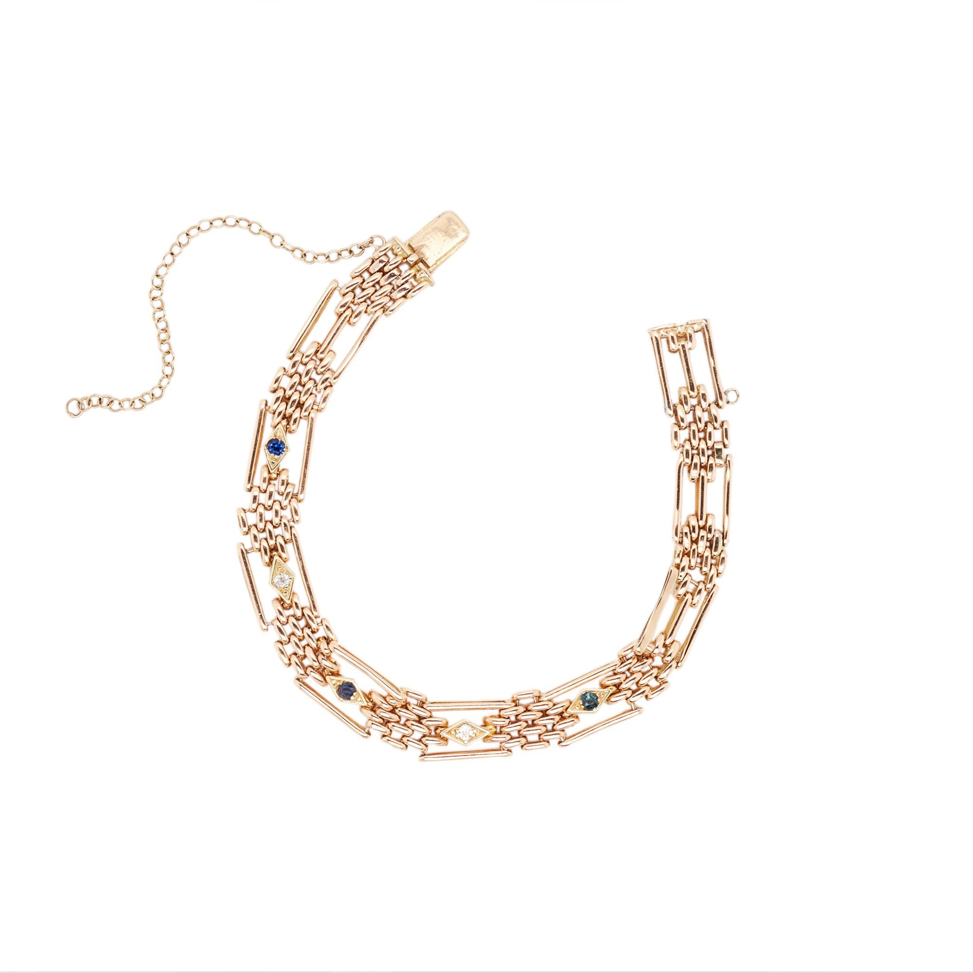 Le bracelet a été réalisé de manière experte en or rose 15 carats velouté et présente un design complexe composé de neuf séries de longs maillons à barres articulés par des séries de maillons ovales plus petits.

Ce qui rend cette pièce encore plus
