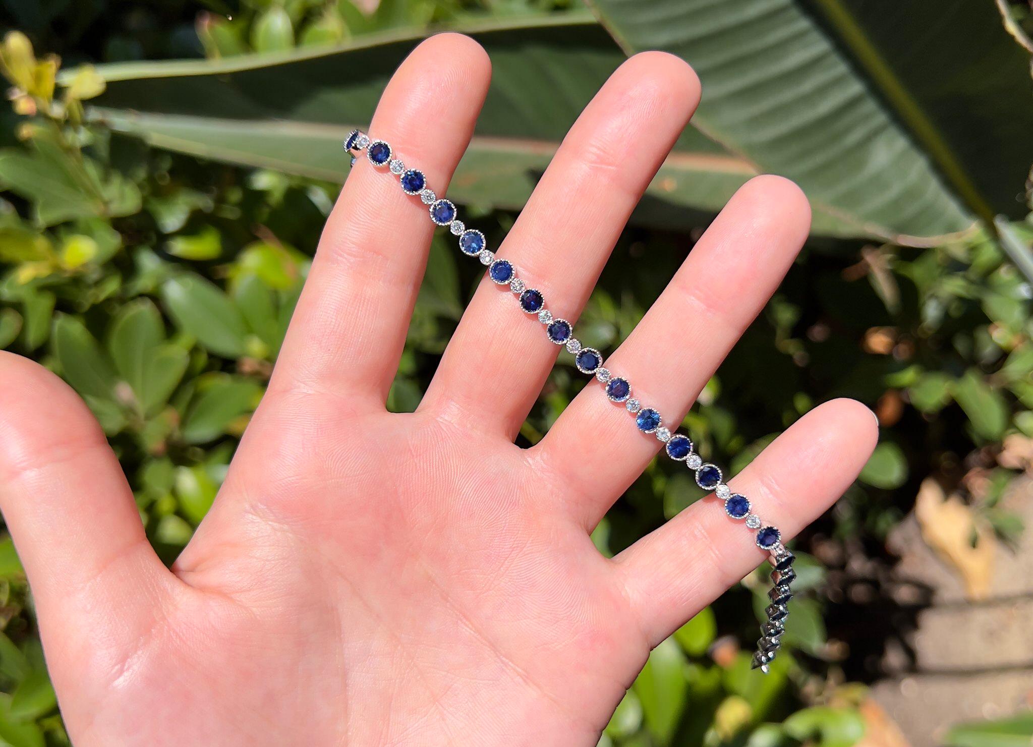 Round Cut Antique Blue Sapphires and Diamonds Tennis Bracelet 6 Carats 18K White Gold For Sale