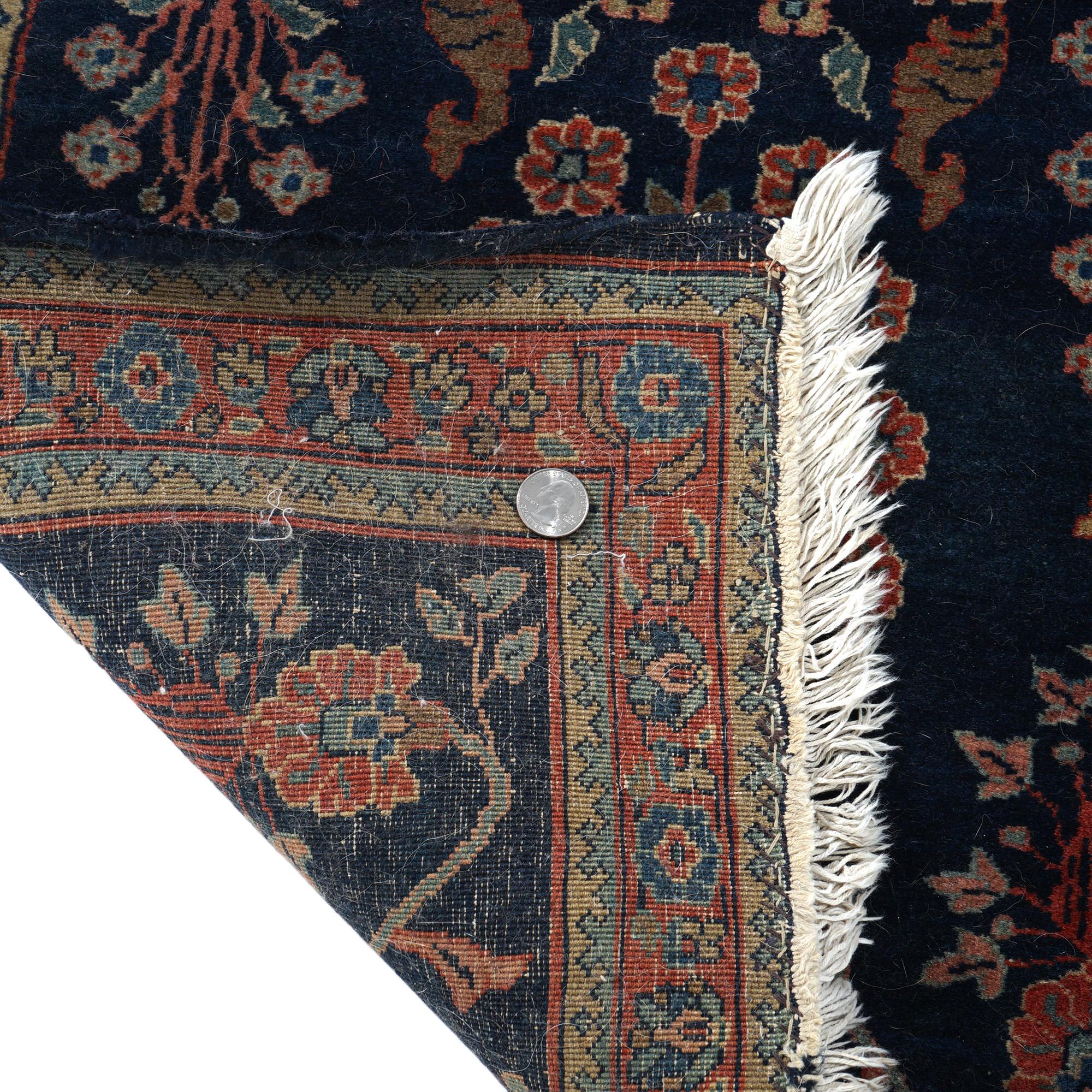 Ancien tapis en laine orientale bleu Sarouk, vers 1920 en vente 6
