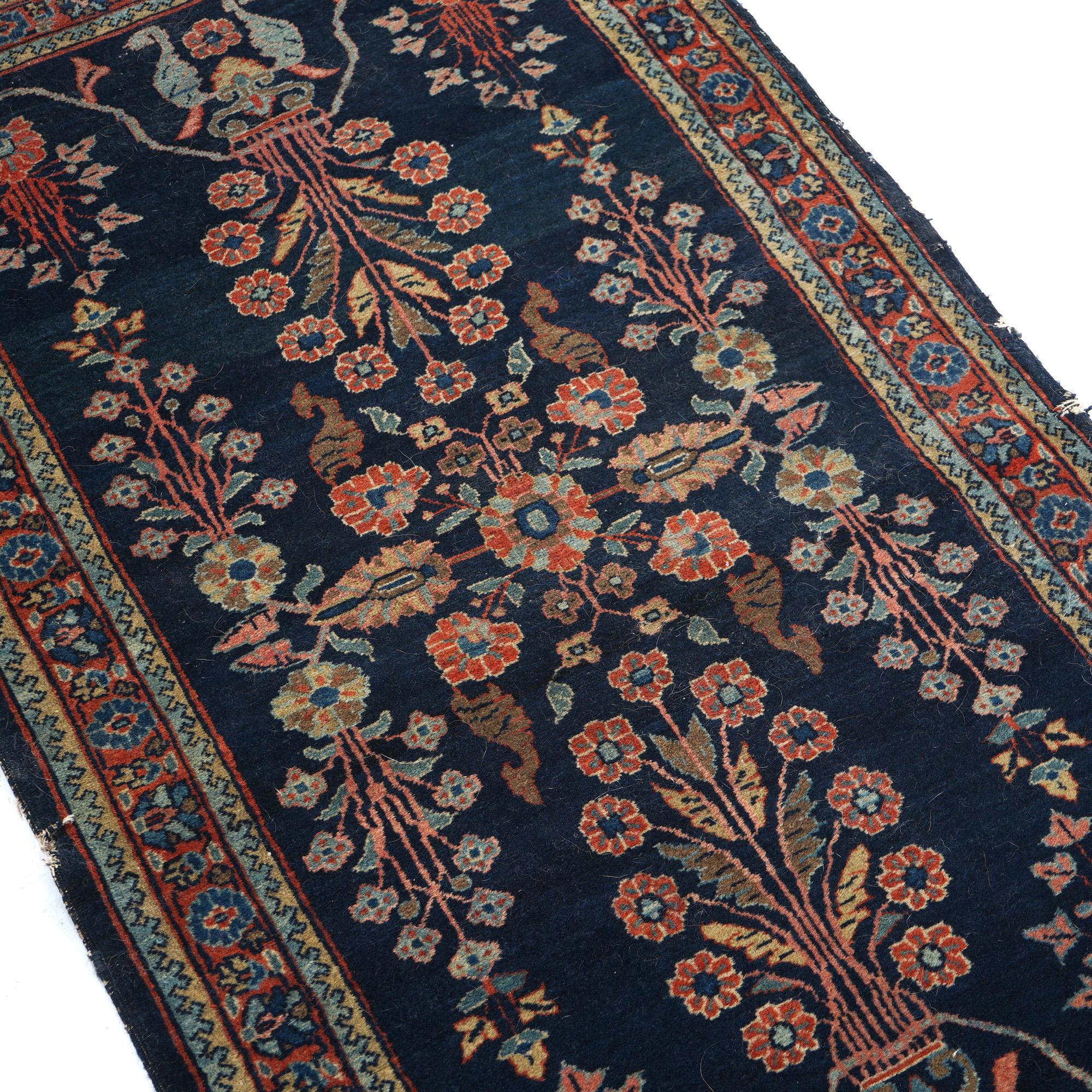Ancien tapis en laine orientale bleu Sarouk, vers 1920 en vente 4