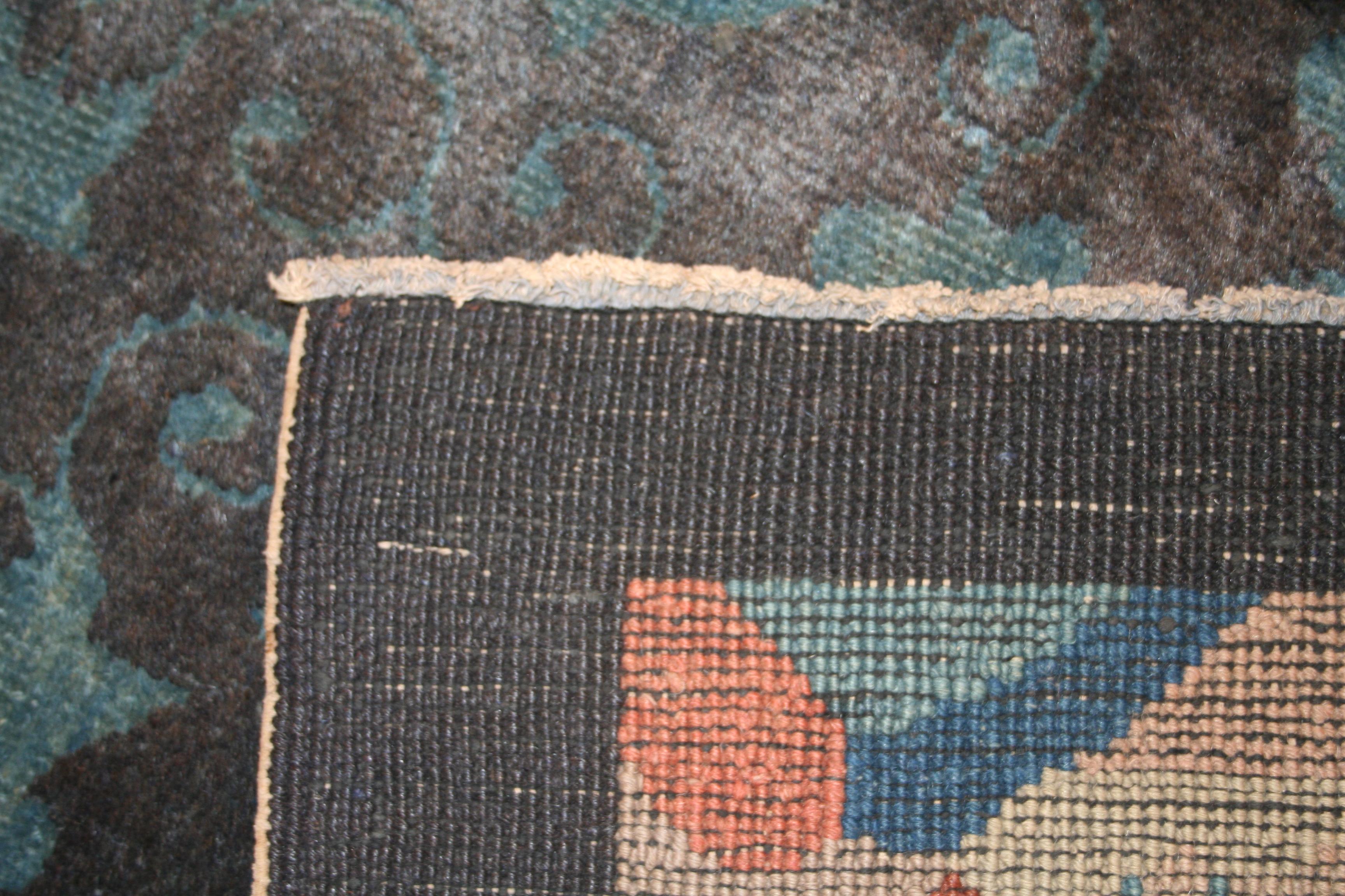 Tapis chinois antique bleu ton sur ton Art déco en vente 1