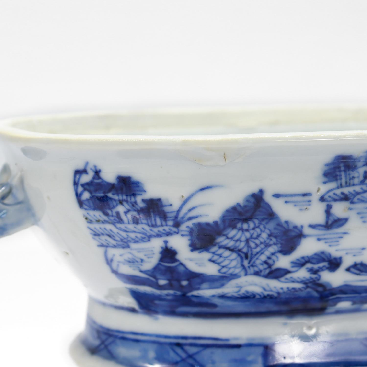 Antica zuppiera per salse in miniatura in porcellana cinese da esportazione di Canton blu e bianco in vendita 9