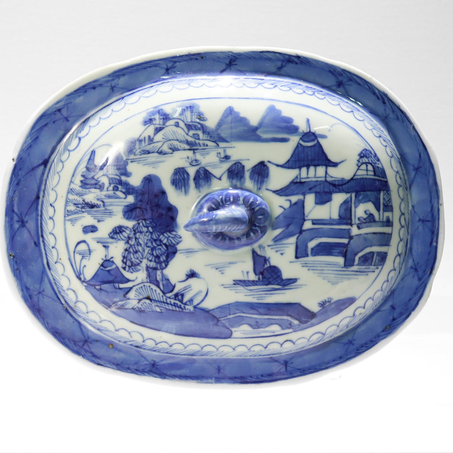 Antica zuppiera per salse in miniatura in porcellana cinese da esportazione di Canton blu e bianco in vendita 2