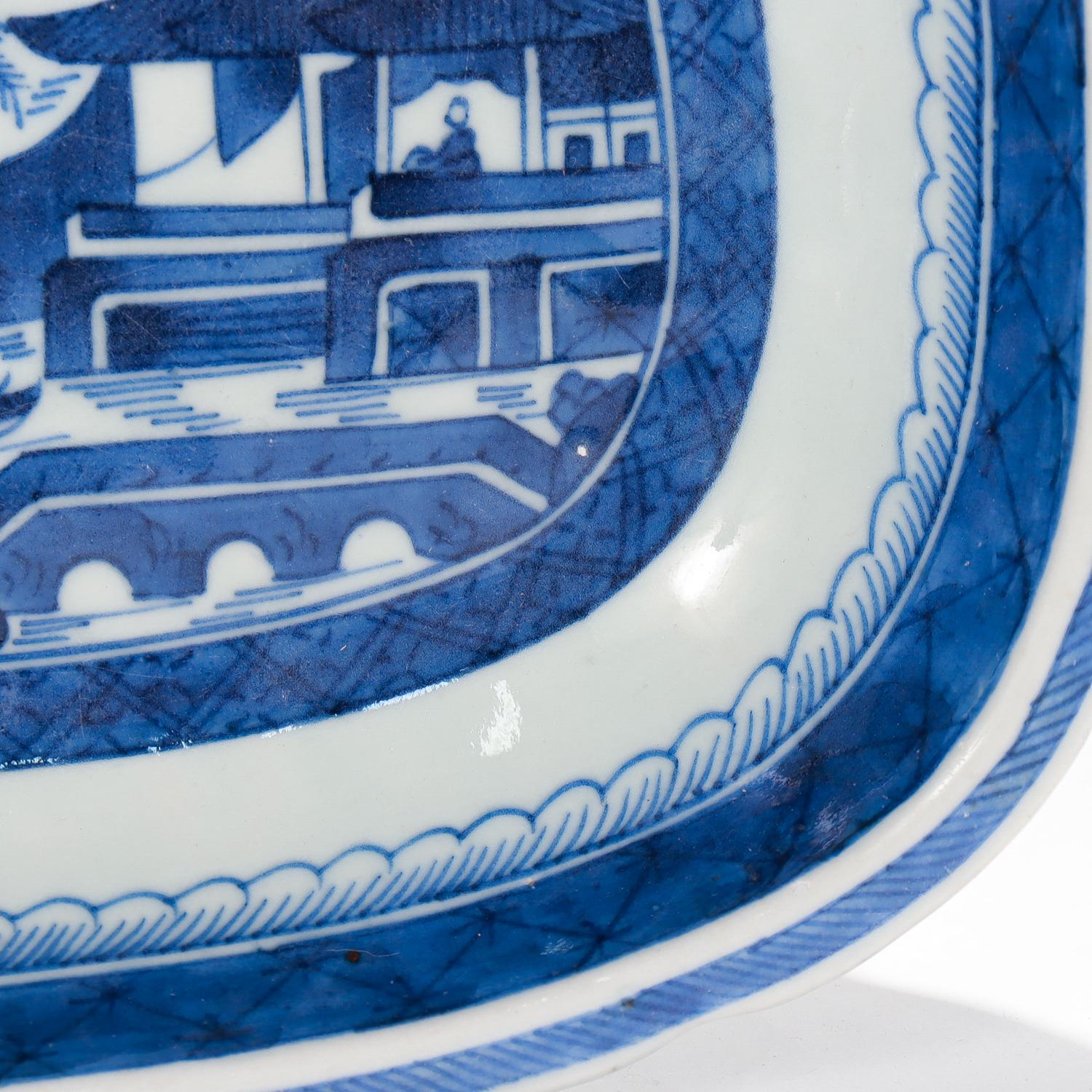 Antique Blue & White Canton Pattern Chinese Export Porcelain Open Vegetable Dish For Sale 10