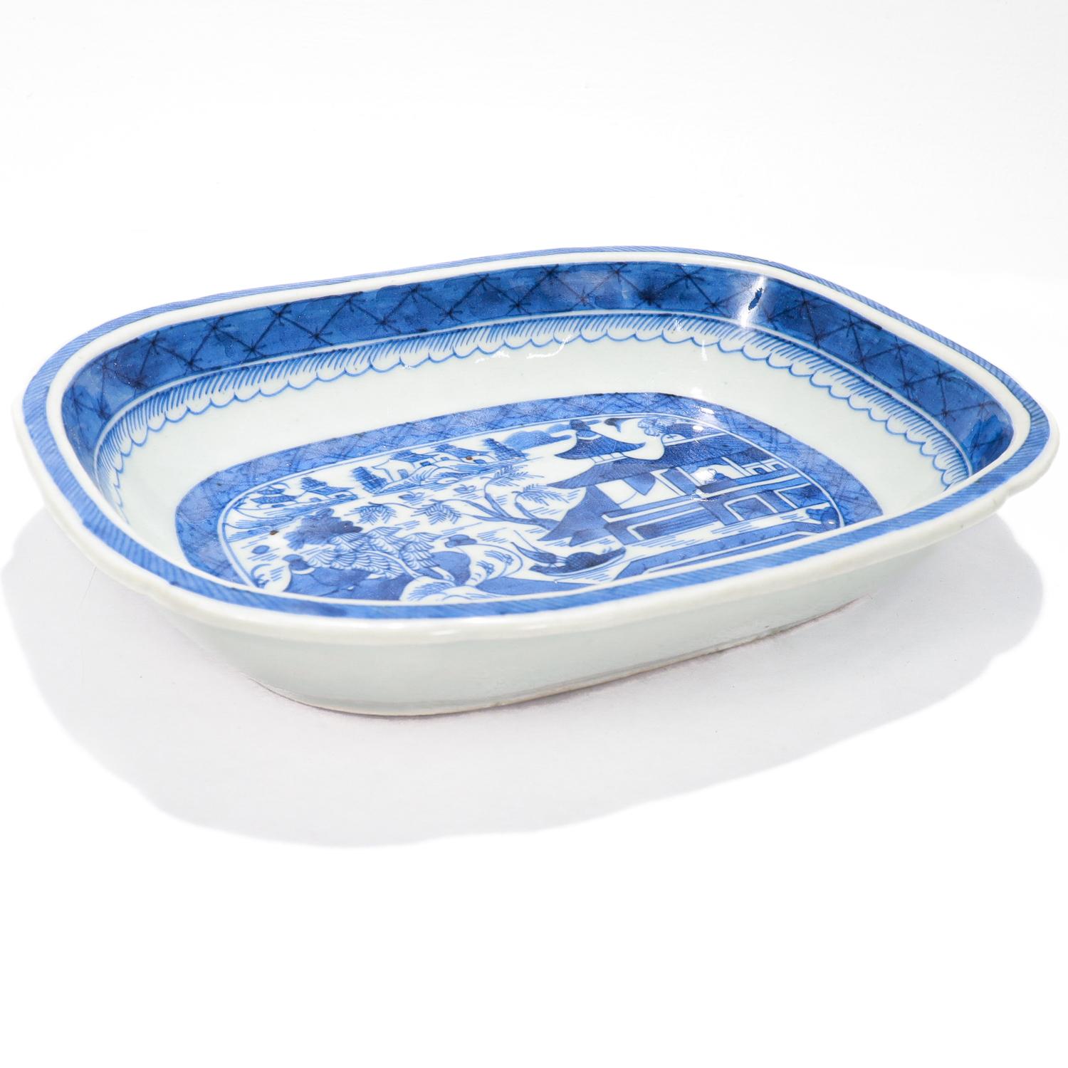 Antique Blue & White Canton Pattern Chinese Export Porcelain Open Vegetable Dish For Sale 2