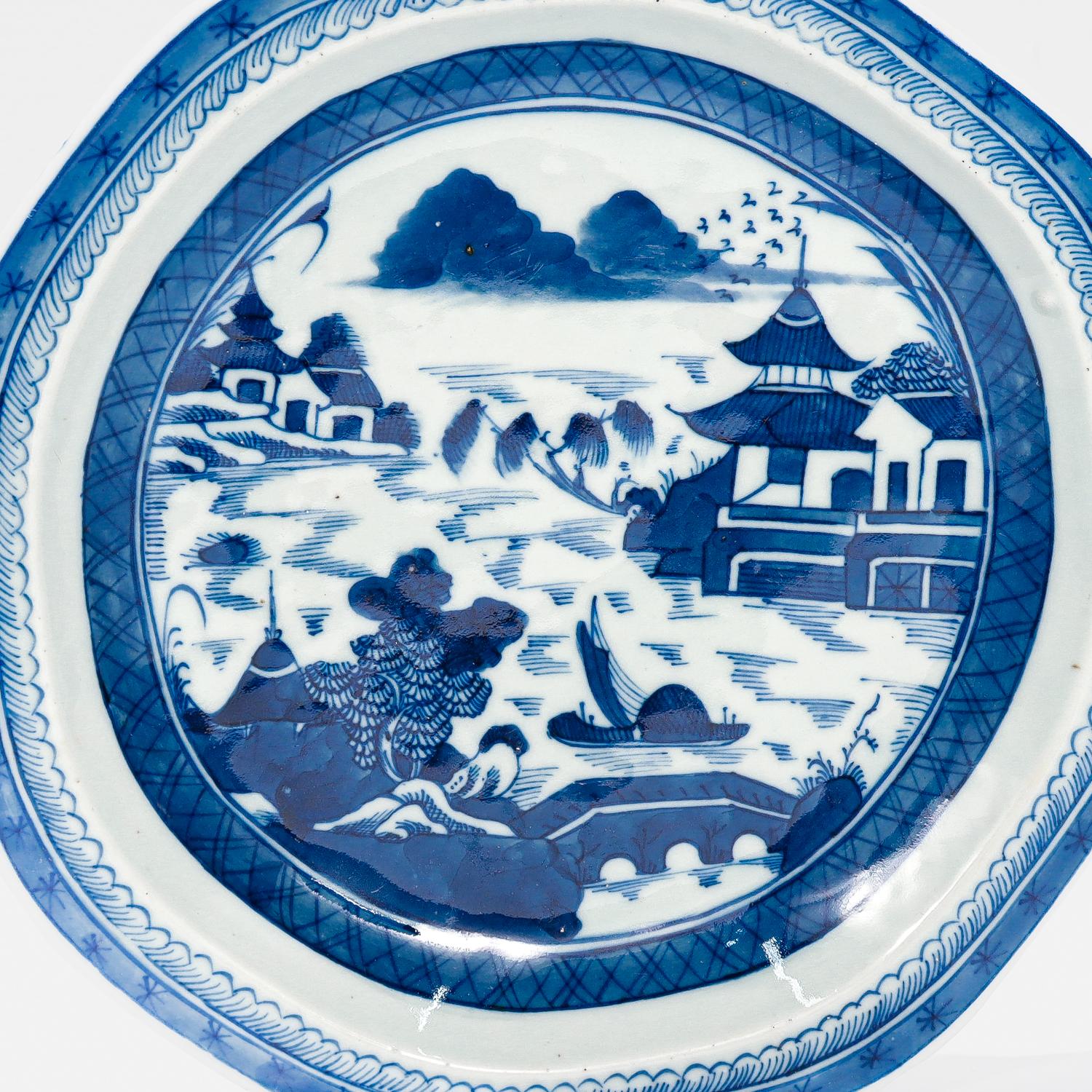19th Century Antique Blue & White Canton Pattern Chinese Export Porcelain Plate Warmer