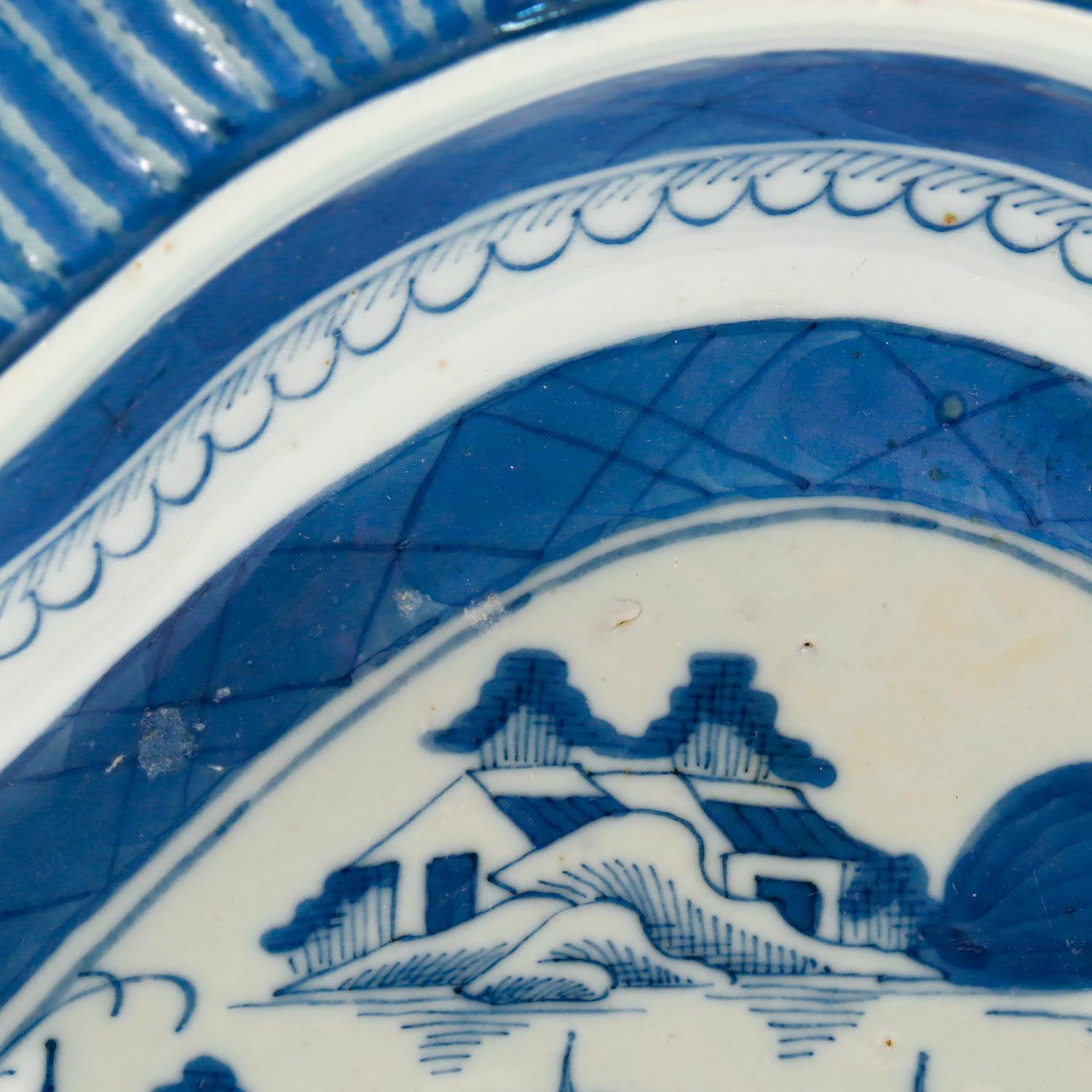 Antique Blue & White Canton Pattern Chinese Export Porcelain Shrimp Bowl 9