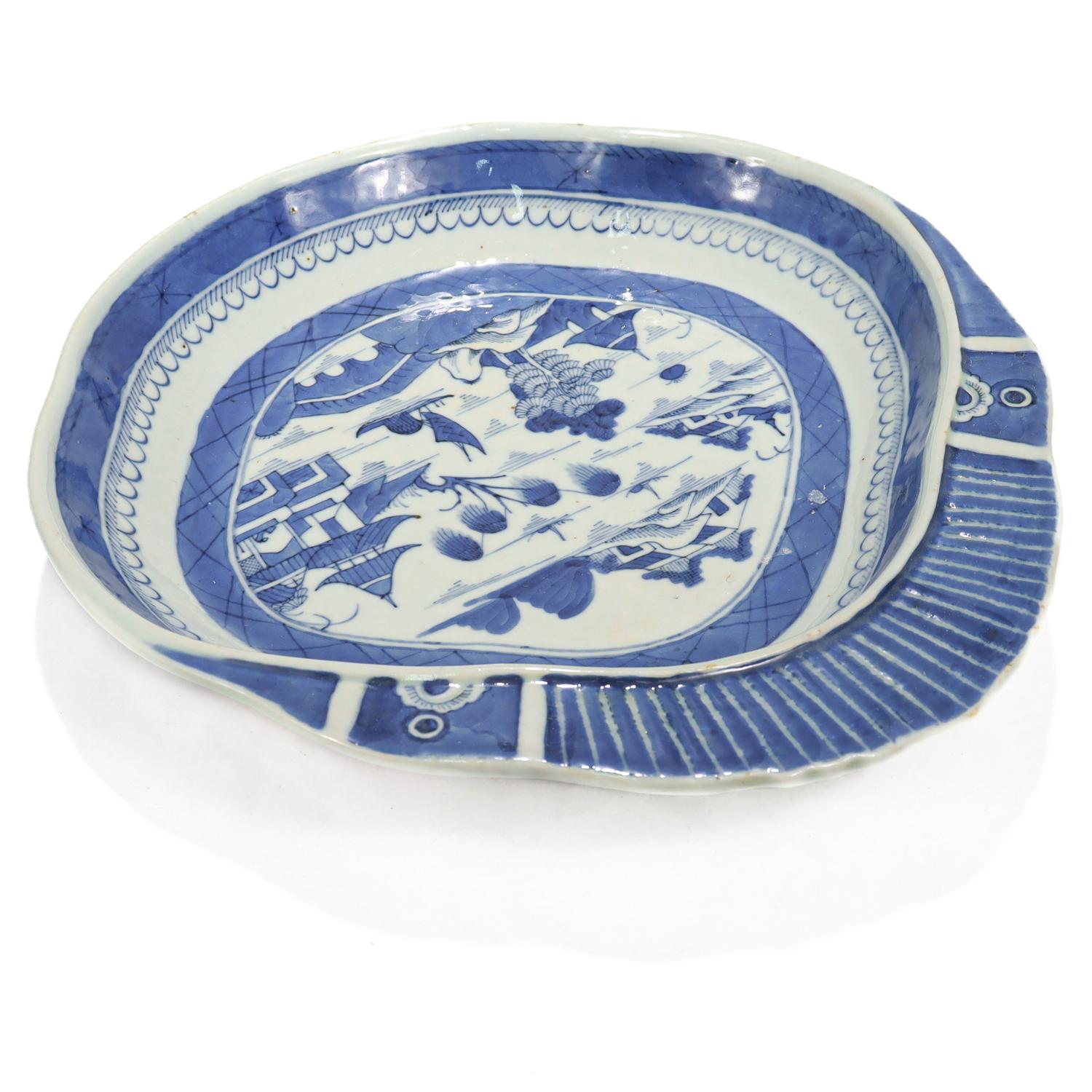 19th Century Antique Blue & White Canton Pattern Chinese Export Porcelain Shrimp Bowl