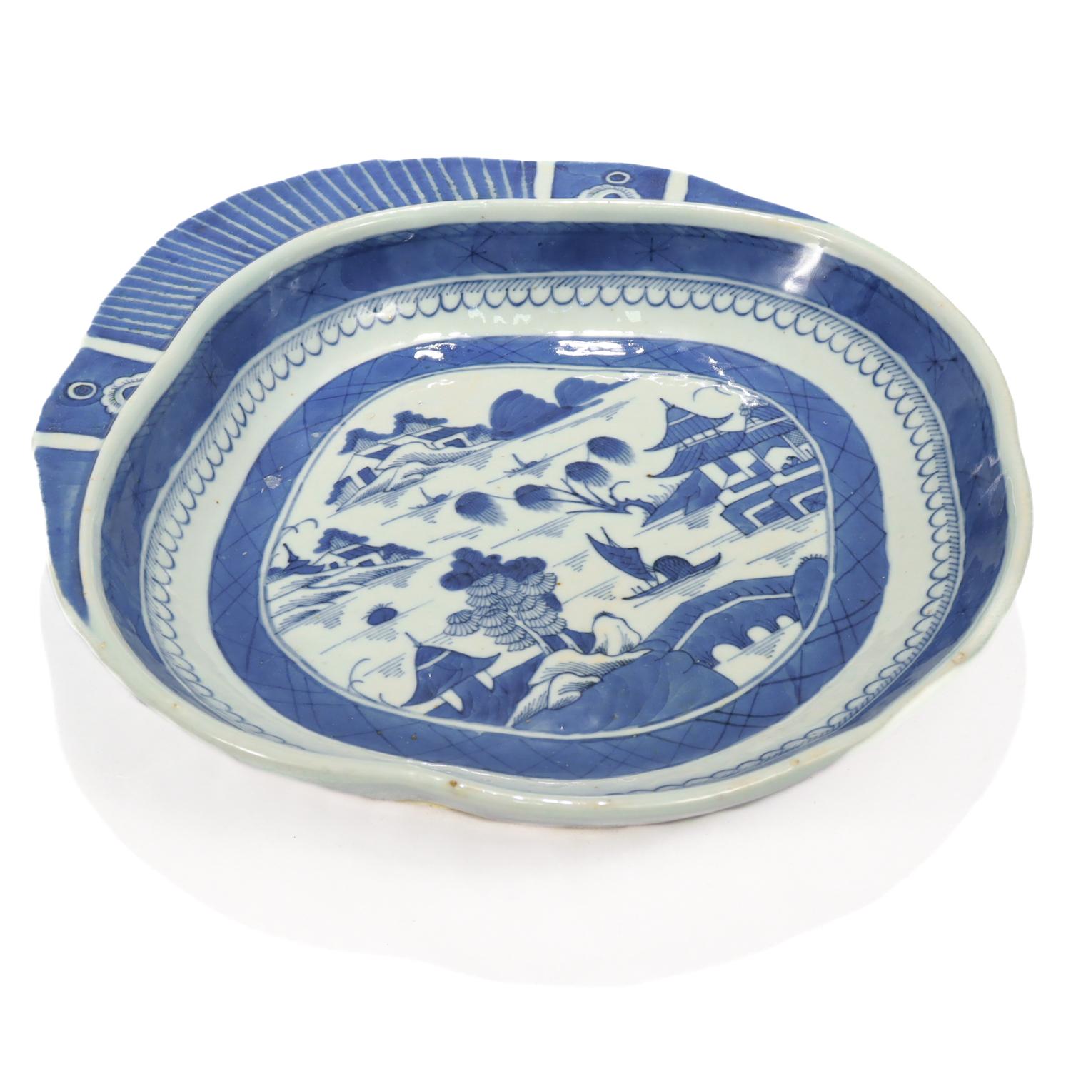 Antique Blue & White Canton Pattern Chinese Export Porcelain Shrimp Bowl 1