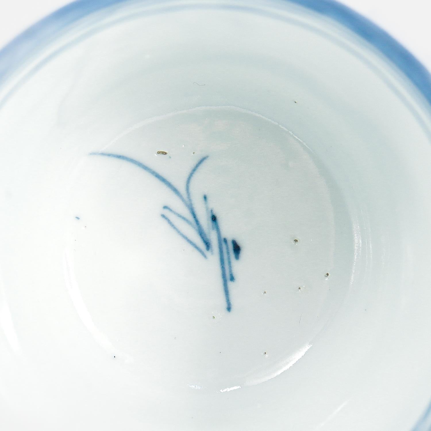 Antique Blue & White Chinese Export Canton Porcelain Wine Beaker or Cup For Sale 7